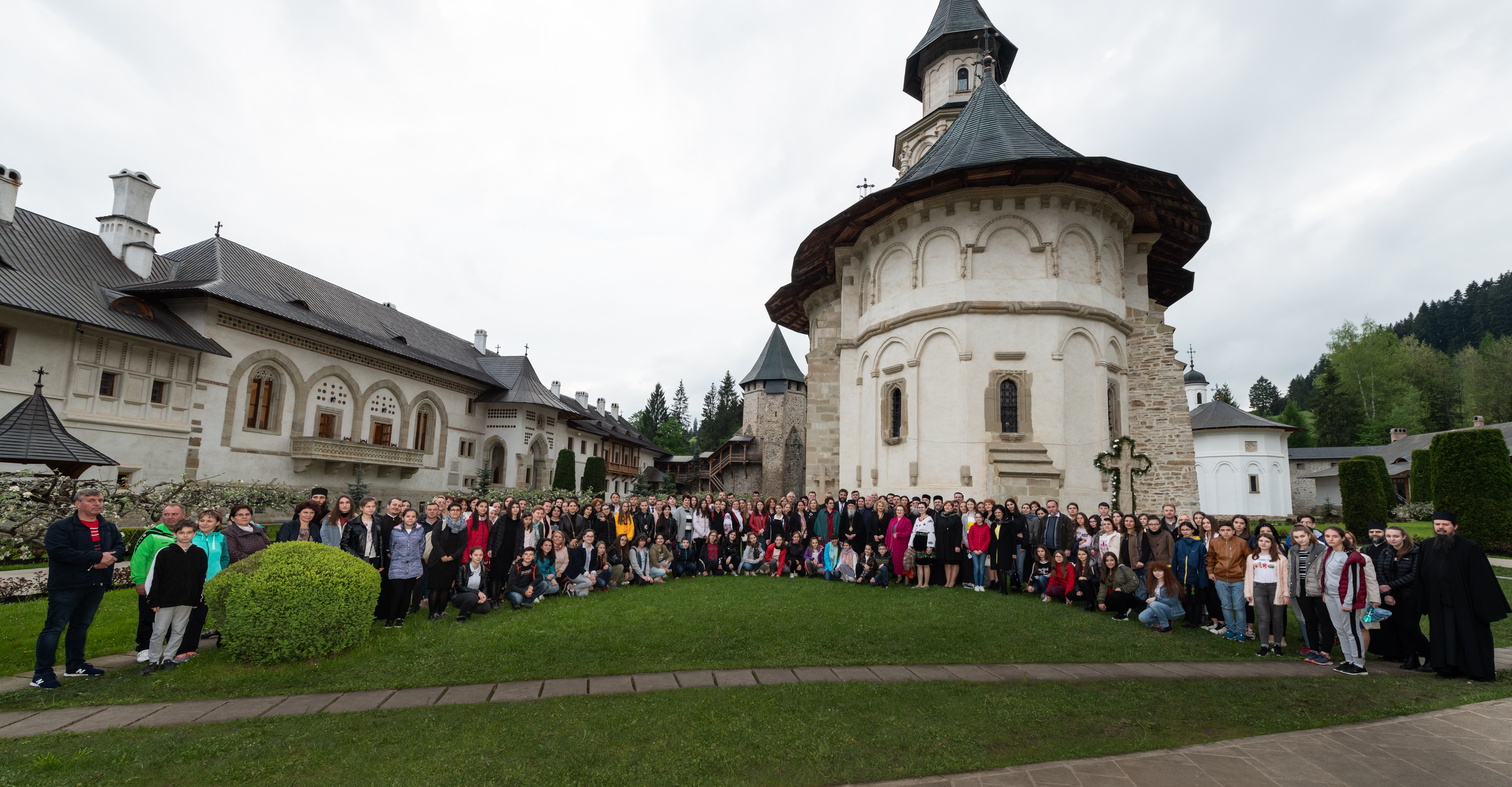 La Putna a început Concursul național de limba și literatura română și religie  „Cultură și spiritualitate românească”, etapa națională, clasele V-VIII