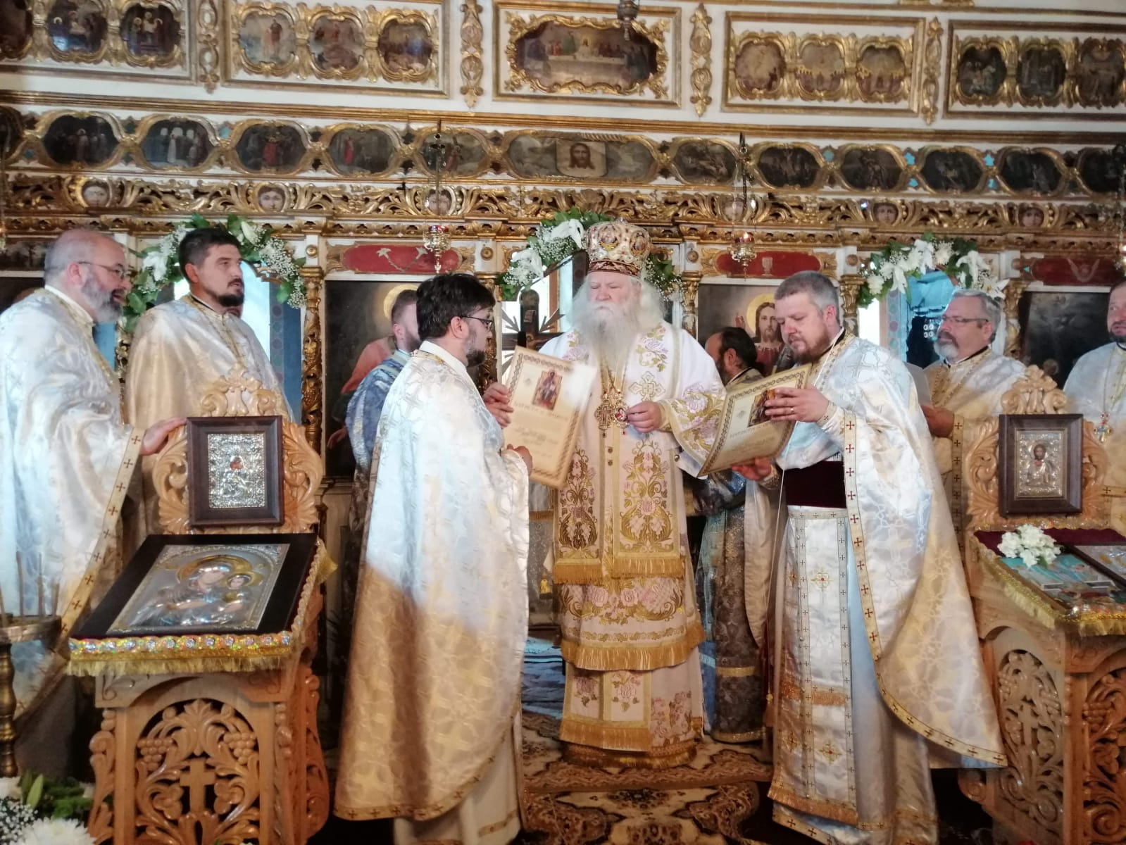 Binecuvântare arhierească în Parohia ”Nașterea Maicii Domnului” - Hilişeu Cloşca