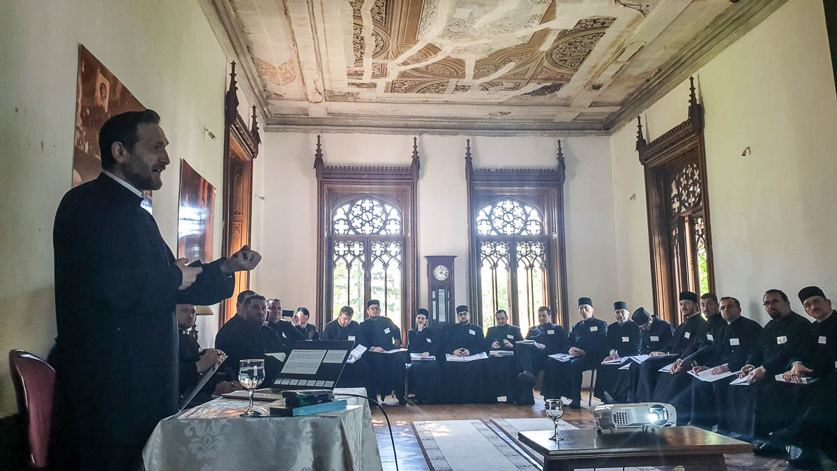 Cursuri pentru obţinerea gradelor profesionale în preoţie