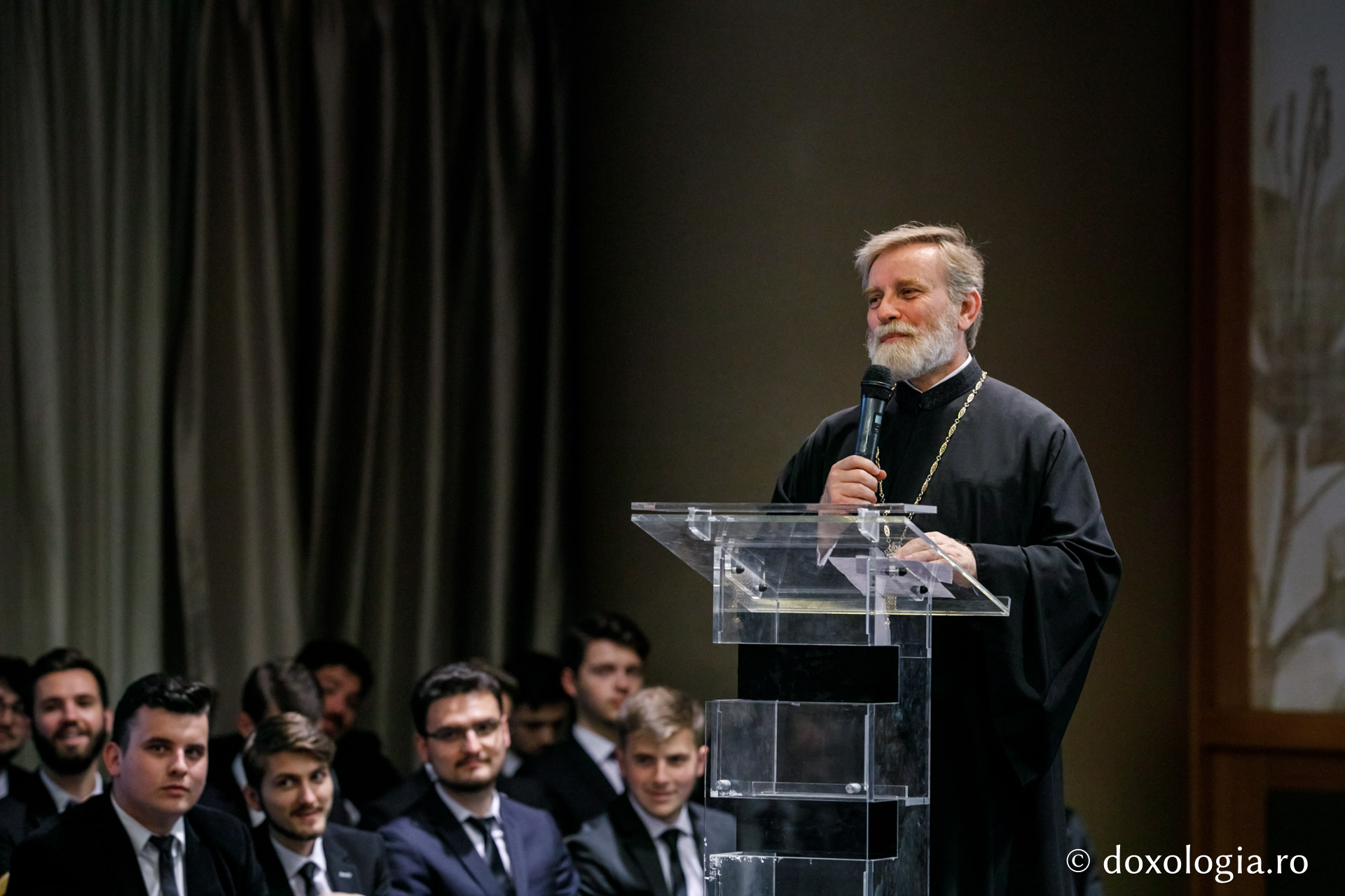 Participanții Simpozionului Internațional „Dumitru Stăniloae” dezbat tema „Creştinismul în postcomunism (1989-2019): tranziţie - terapie - tendinţe”