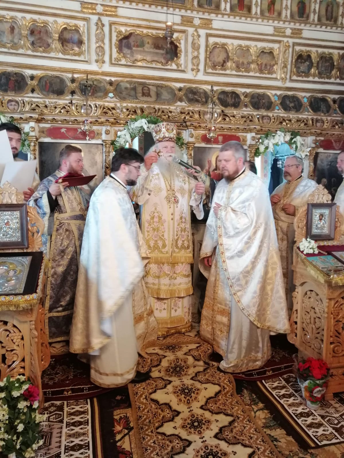 Binecuvântare arhierească în Parohia ”Nașterea Maicii Domnului” - Hilişeu Cloşca