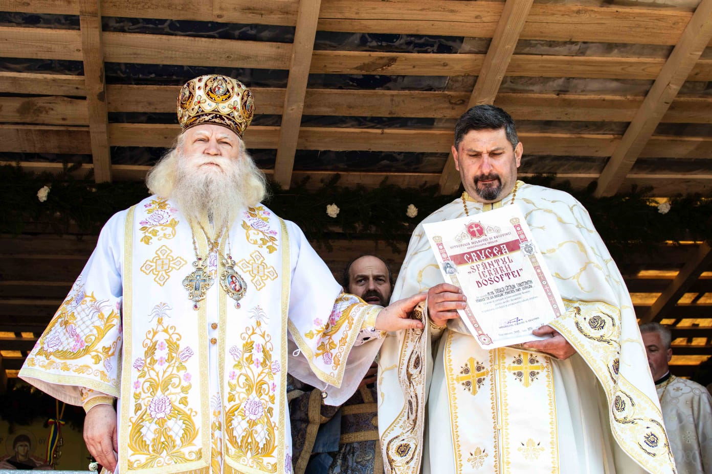 Sfințirea bisericii din lemn de la Fărcașa, Neamț – elogiere sacră a valorilor satului românesc