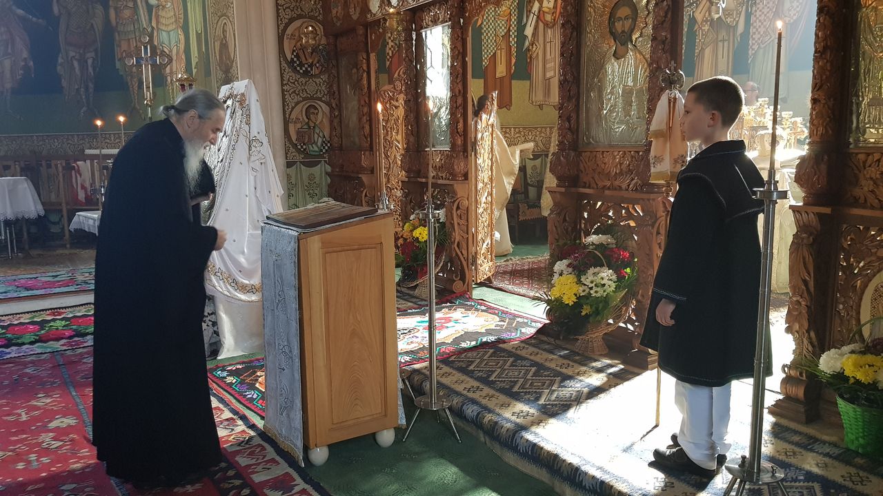 IPS Părinte Pimen a slujit cu ocazia hramului Parohiei Slătioara