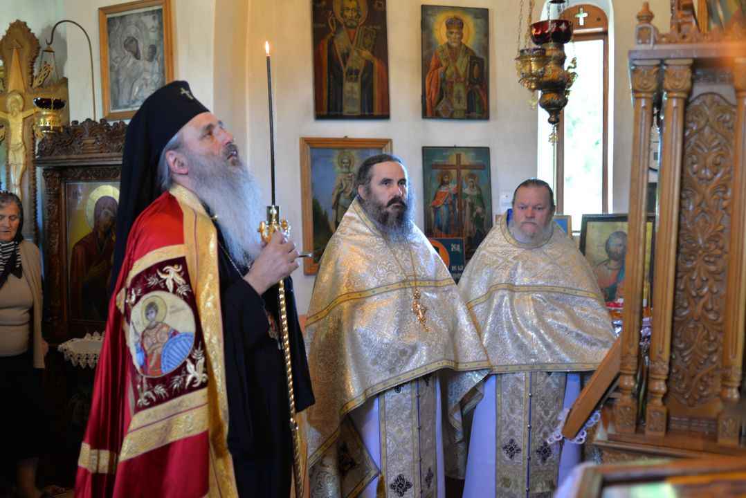 foto: Bogdan Bulgariu Mitropolitul Moldovei și Bucovinei prezent la hramul Schitului Boureni