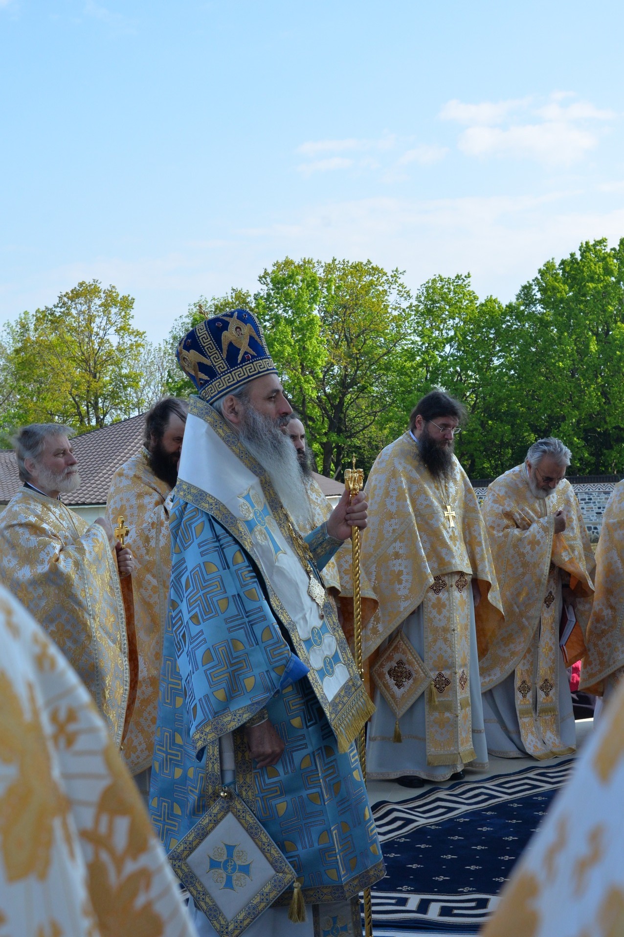 Hram la Mănăstirea Zosin: „Adevăratul creştin, dacă doreşte să alunge răul din lume, trebuie să înceapă cu el însuşi”