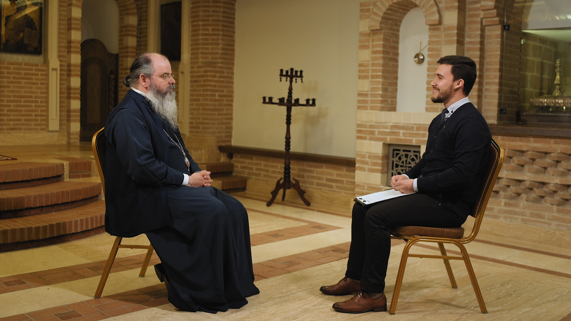 (Video) Comunicarea cea de toate zilele – interviu cu PS Ignatie despre legătura cu oamenii și cu Dumnezeu