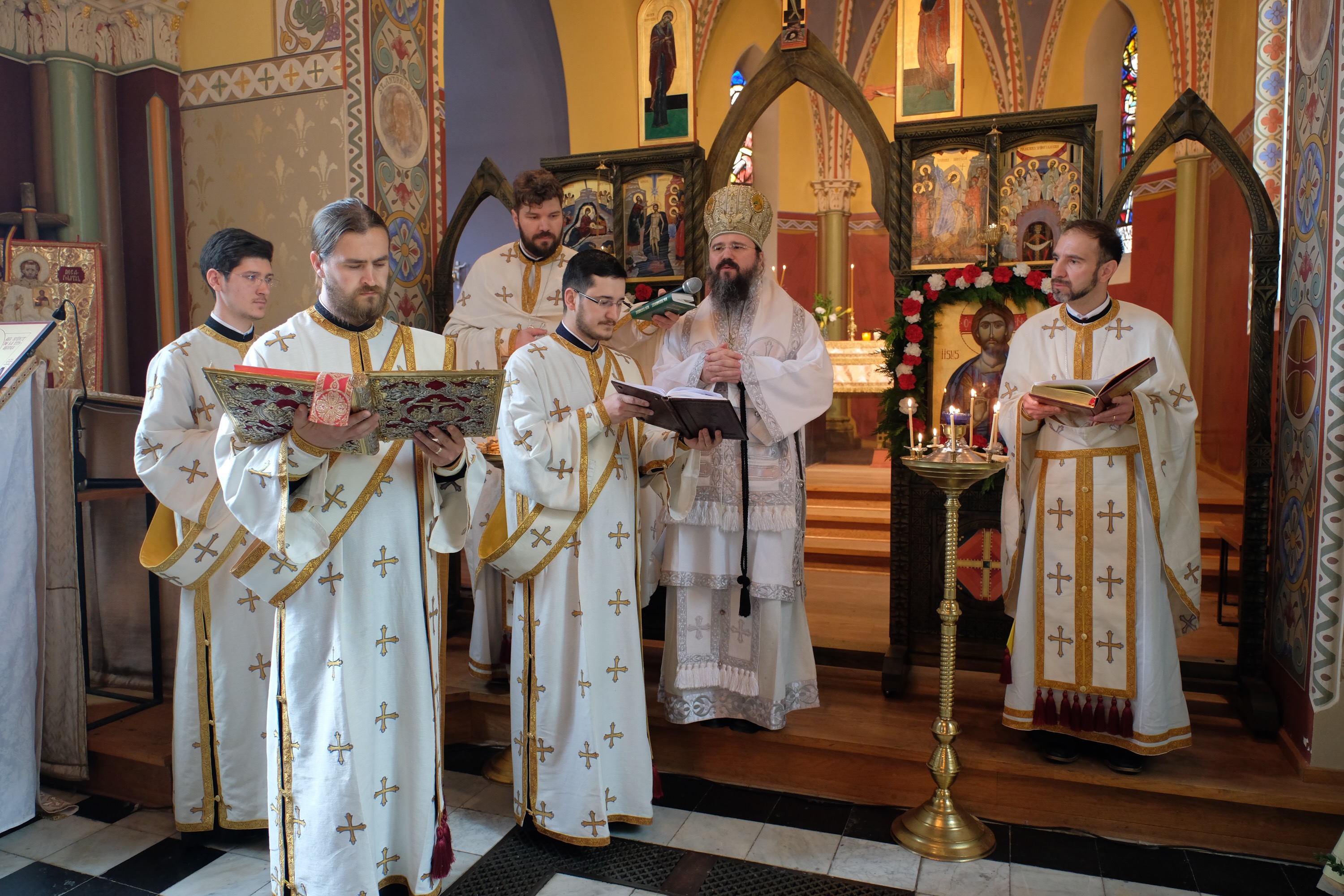 PS Episcop Macarie: „Arderea inimii față de Hristos este lucrul care trebuie pentru a dobândi partea cea bună a bucuriei Învierii”