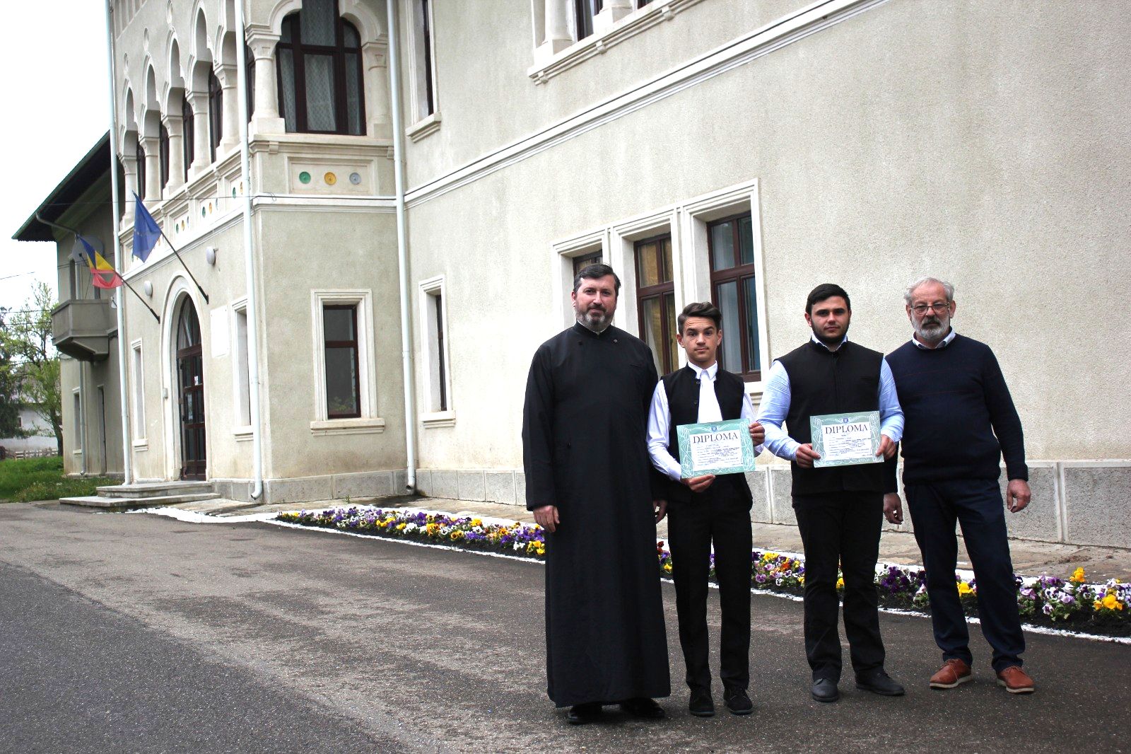 Tradiția continuă! Seminarul Teologic „Veniamin Costachi” și ai săi olimpici