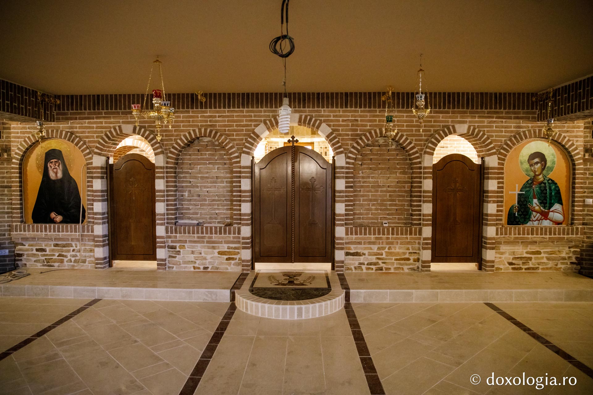 Slujbă de sfințire la Parohia „Sfântul Nicolae” – Valea Adâncă