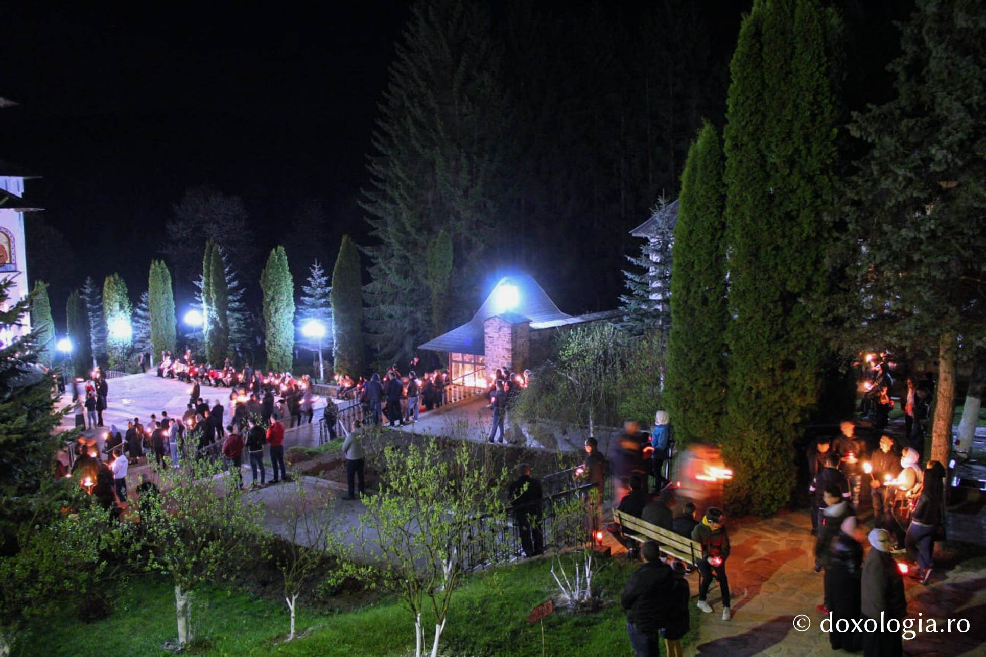 (Foto) Zile de Paști la Mănăstirea Sihăstria