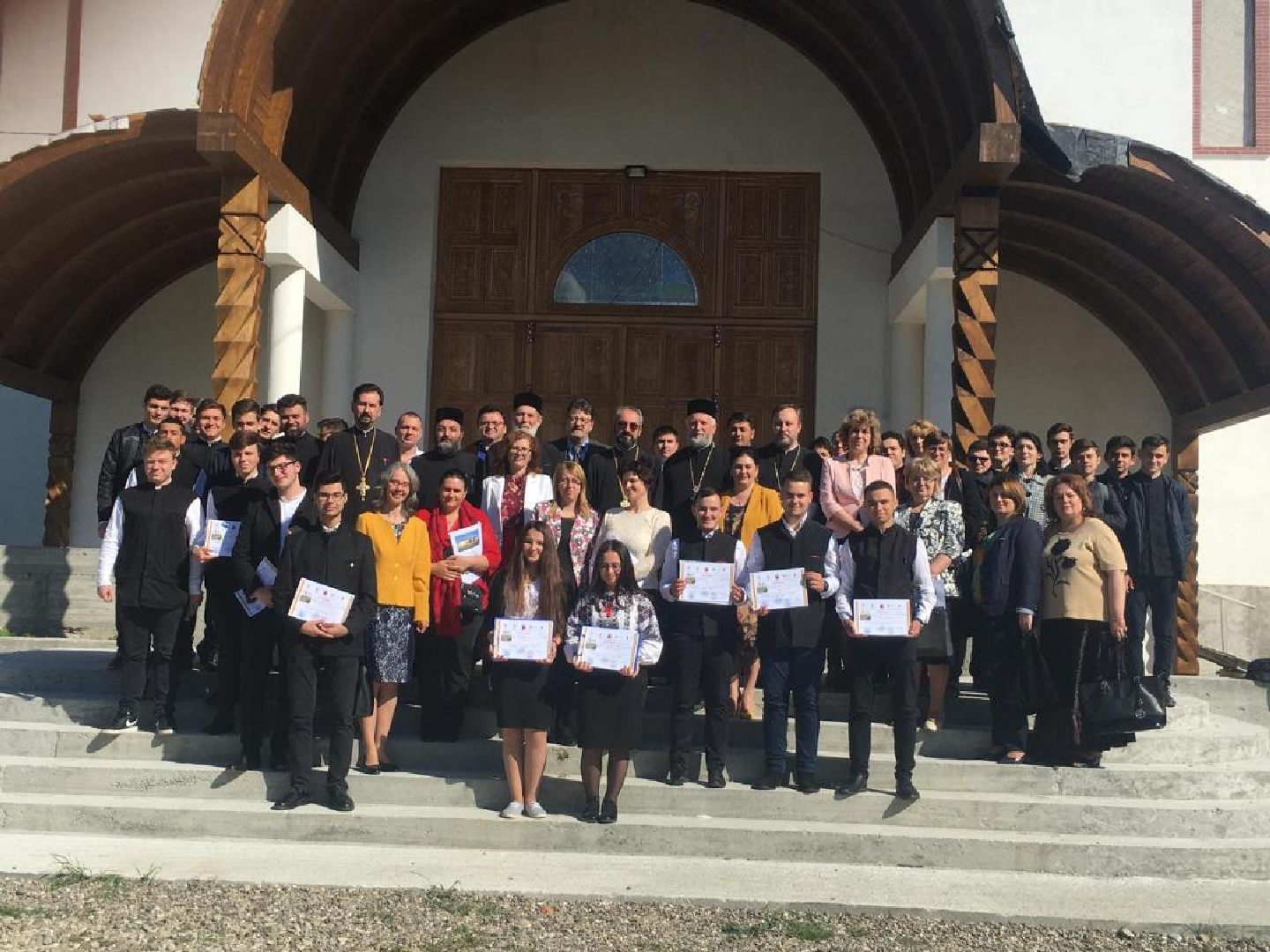 Simpozionul „Făclii ortodoxe în Petrodava” la Liceul Teologic din Piatra Neamț