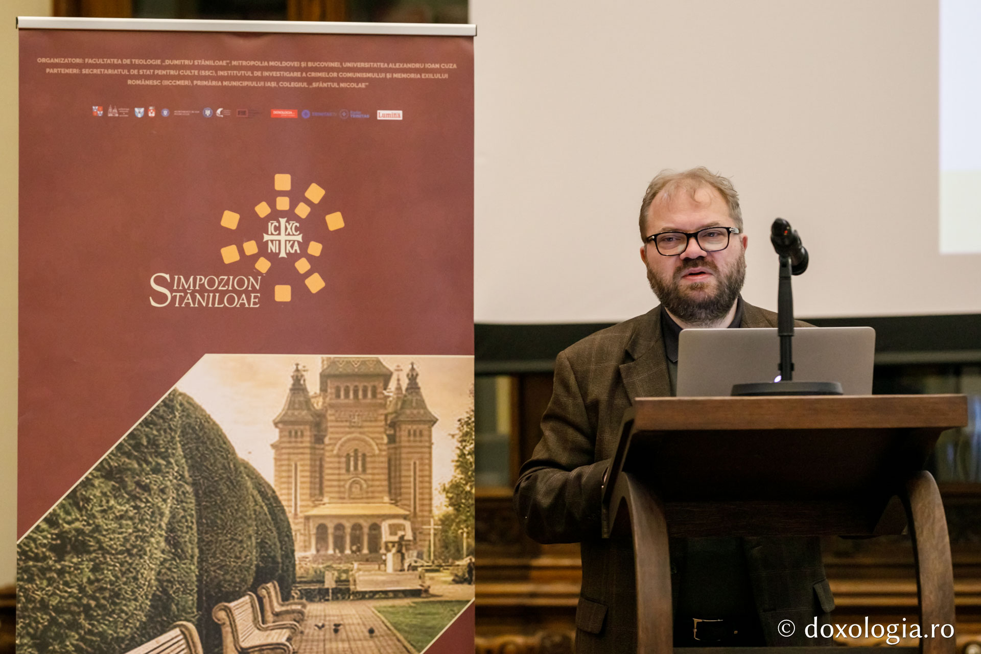 Participanții Simpozionului Internațional „Dumitru Stăniloae” dezbat tema „Creştinismul în postcomunism (1989-2019): tranziţie - terapie - tendinţe”