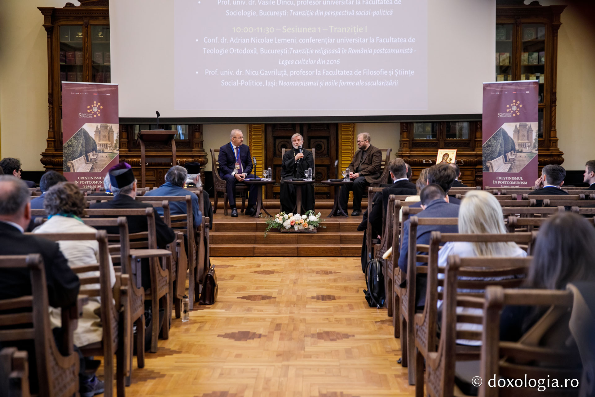 Participanții Simpozionului Internațional „Dumitru Stăniloae” dezbat tema „Creştinismul în postcomunism (1989-2019): tranziţie - terapie - tendinţe”