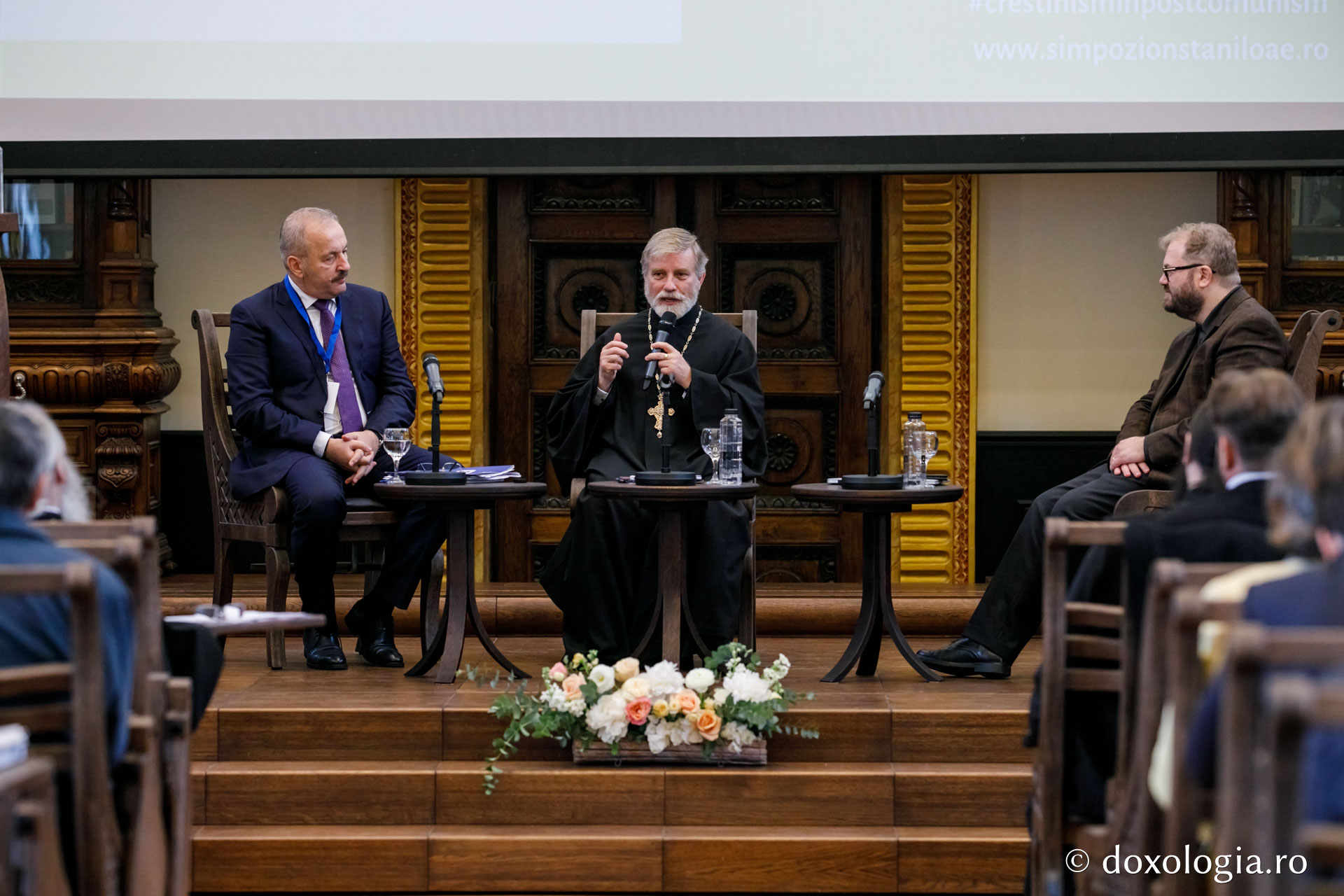 Participanții Simpozionului Internațional „Dumitru Stăniloae” dezbat tema „Creştinismul în postcomunism (1989-2019): tranziţie - terapie - tendinţe”