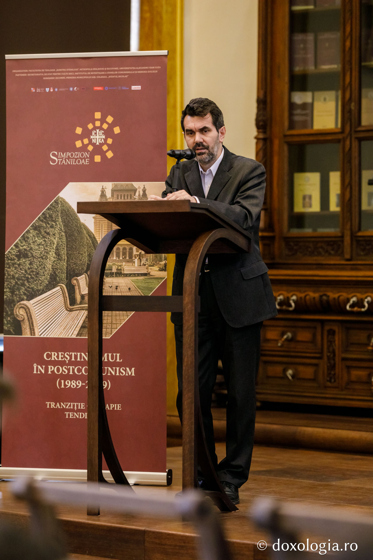 Participanții Simpozionului Internațional „Dumitru Stăniloae” dezbat tema „Creştinismul în postcomunism (1989-2019): tranziţie - terapie - tendinţe”