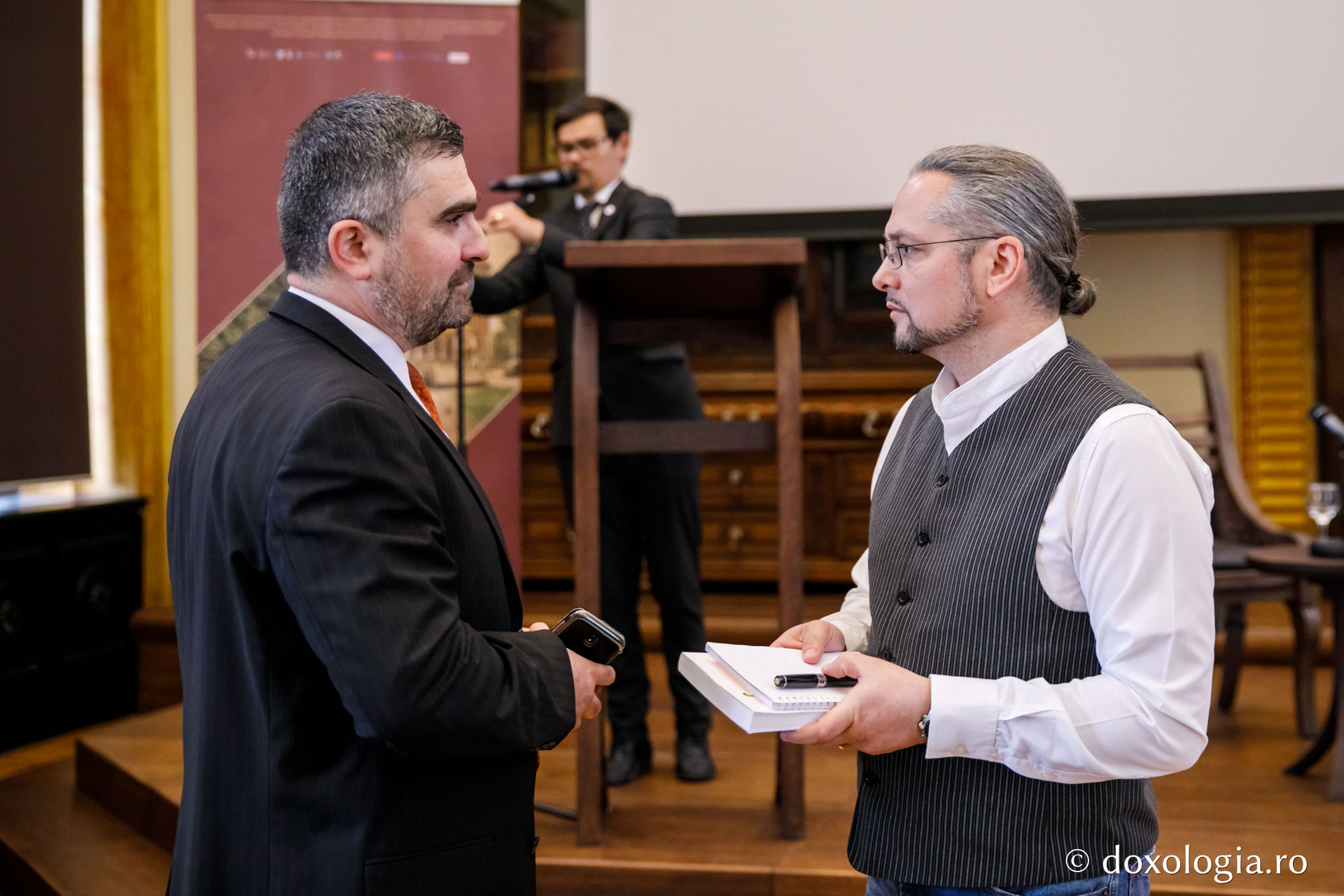 Participanții Simpozionului Internațional „Dumitru Stăniloae” dezbat tema „Creştinismul în postcomunism (1989-2019): tranziţie - terapie - tendinţe”