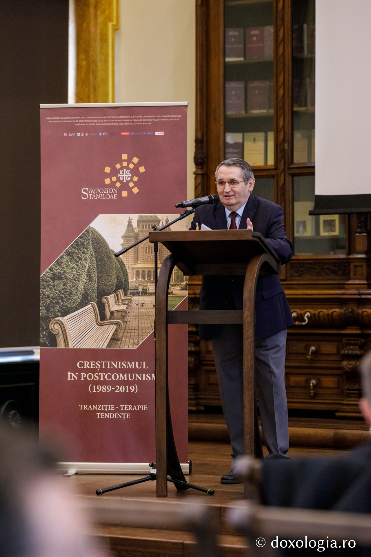Participanții Simpozionului Internațional „Dumitru Stăniloae” dezbat tema „Creştinismul în postcomunism (1989-2019): tranziţie - terapie - tendinţe”
