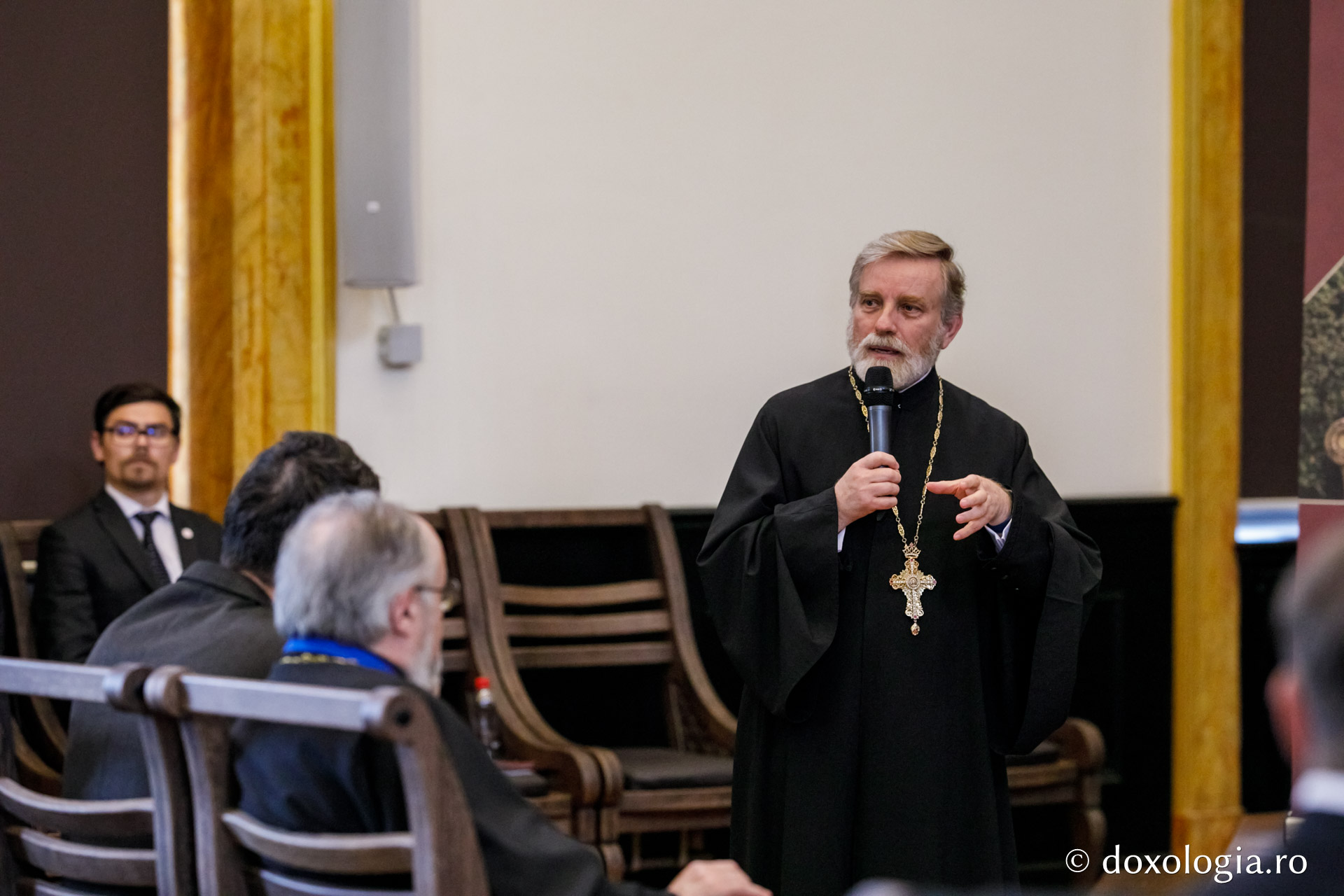 Participanții Simpozionului Internațional „Dumitru Stăniloae” dezbat tema „Creştinismul în postcomunism (1989-2019): tranziţie - terapie - tendinţe”