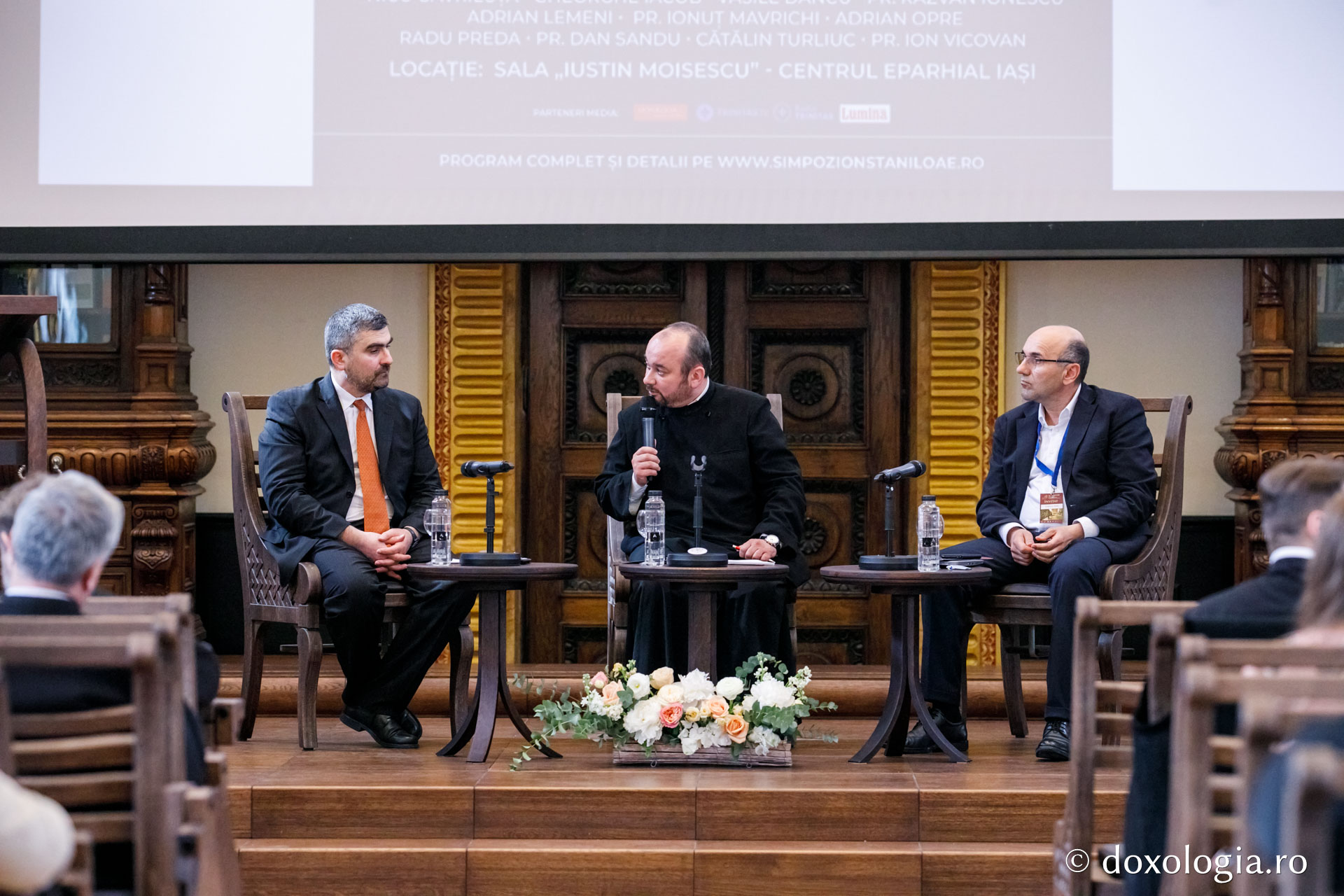 Participanții Simpozionului Internațional „Dumitru Stăniloae” dezbat tema „Creştinismul în postcomunism (1989-2019): tranziţie - terapie - tendinţe”