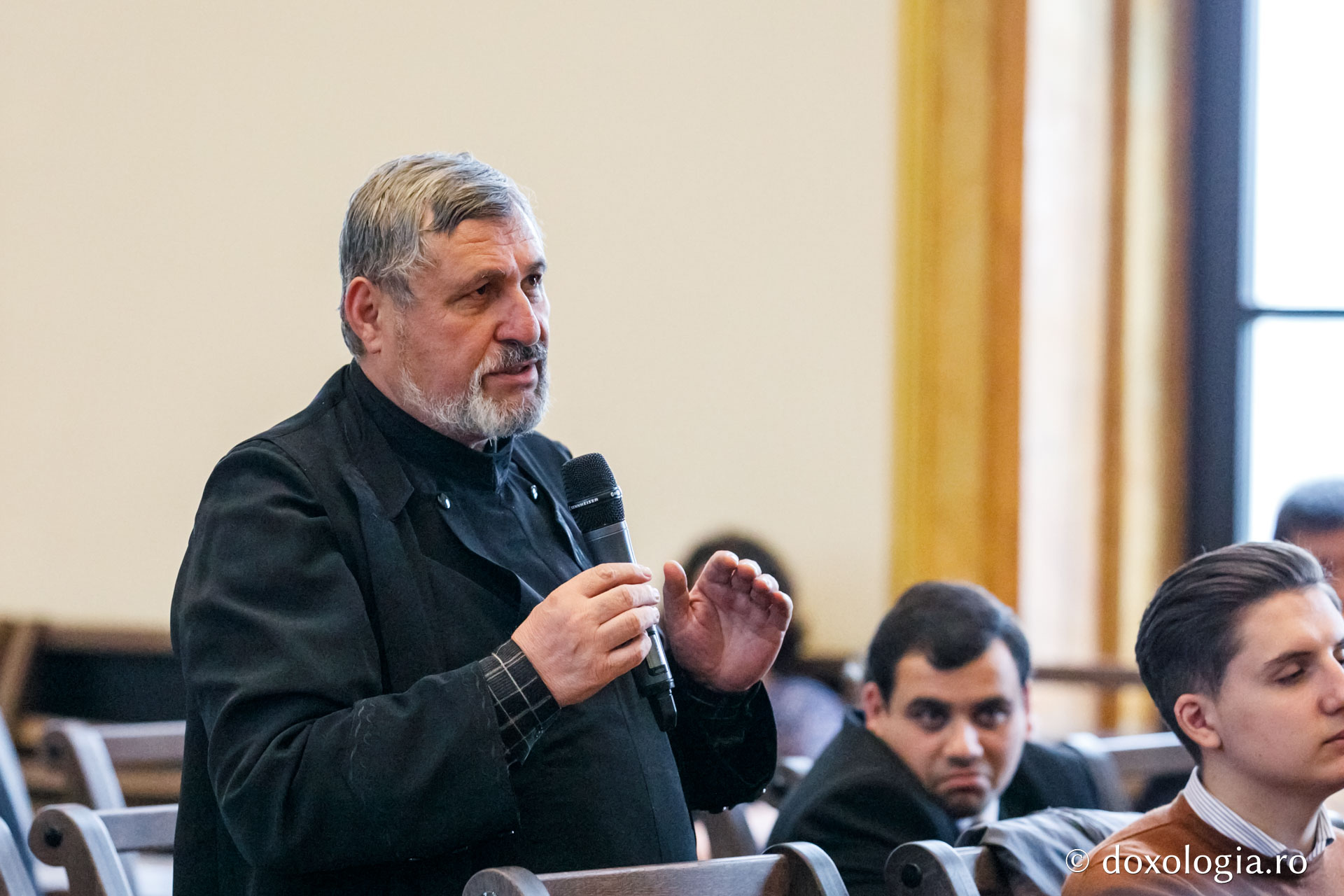 Participanții Simpozionului Internațional „Dumitru Stăniloae” dezbat tema „Creştinismul în postcomunism (1989-2019): tranziţie - terapie - tendinţe”