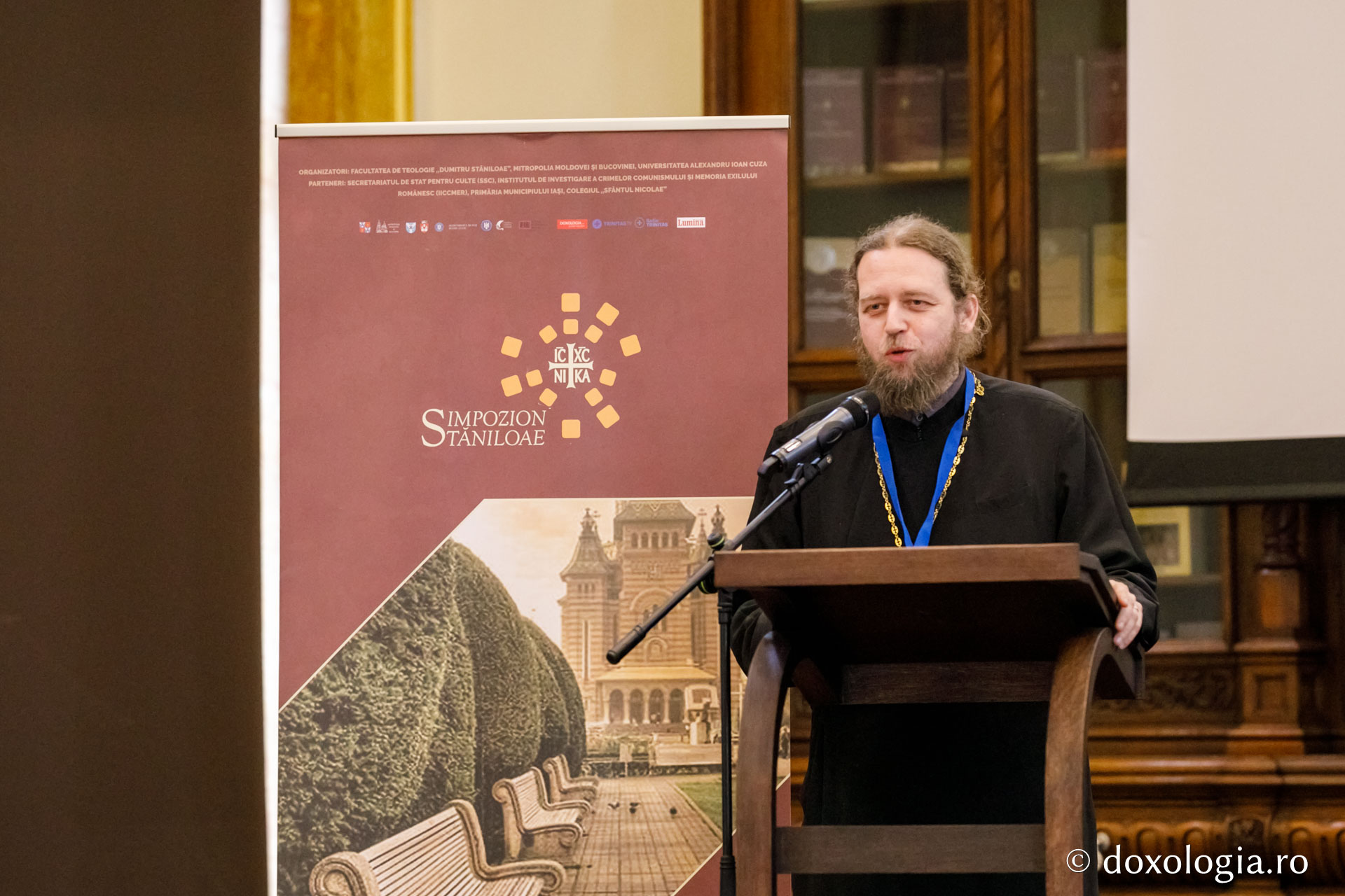 Participanții Simpozionului Internațional „Dumitru Stăniloae” dezbat tema „Creştinismul în postcomunism (1989-2019): tranziţie - terapie - tendinţe”