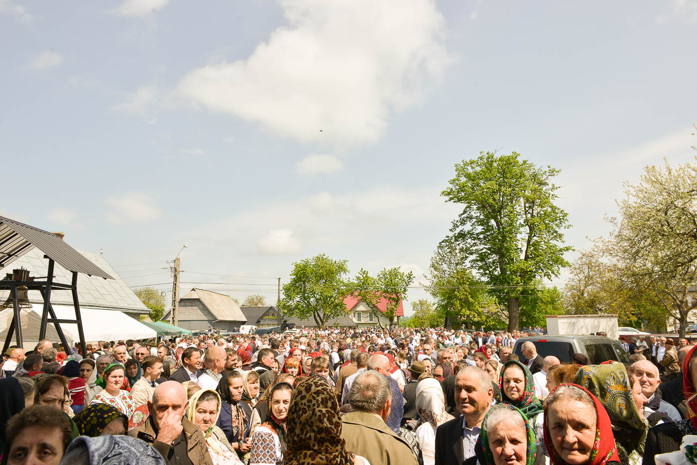 Prima slujbă săvârşită în Biserica „Acoperământul Maicii Domnului” din Vicovu de Sus