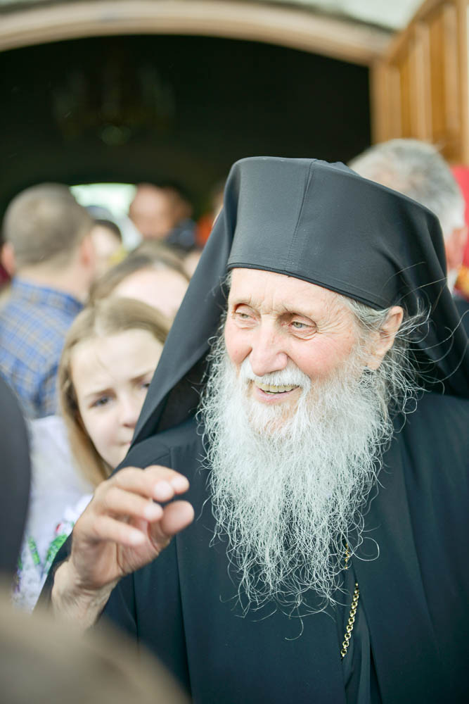 Prima slujbă săvârşită în Biserica „Acoperământul Maicii Domnului” din Vicovu de Sus