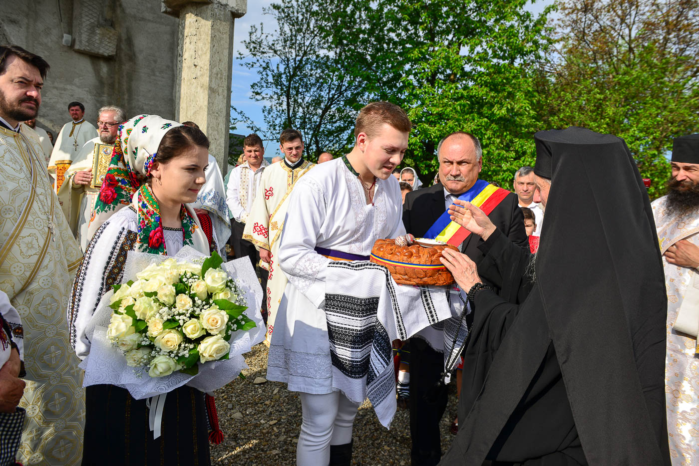 Prima slujbă săvârşită în Biserica „Acoperământul Maicii Domnului” din Vicovu de Sus