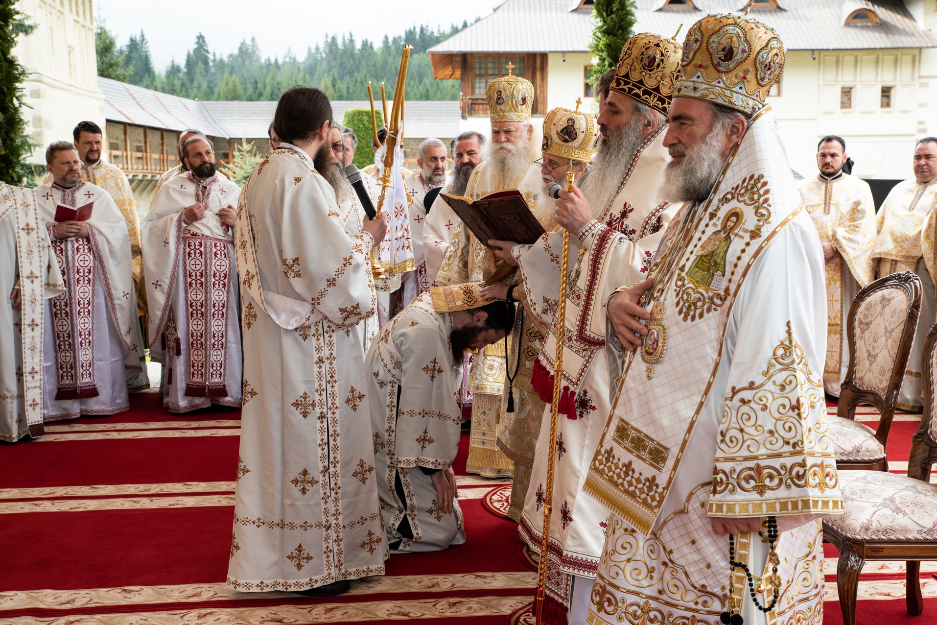 300 de ani de la nașterea marelui mitropolit: „Să luăm aminte la taina Sfântului Ierarh Iacob Putneanul”