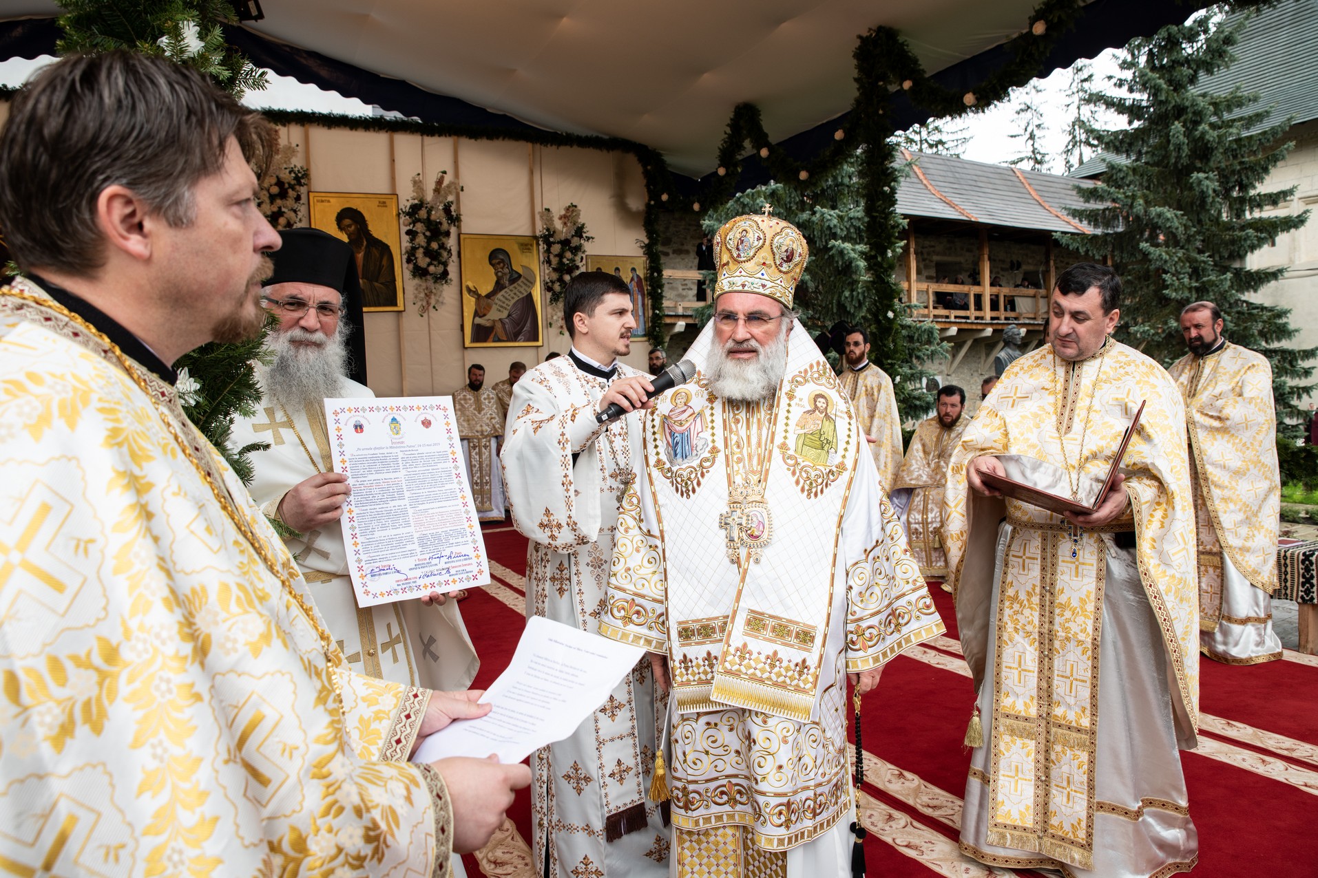 300 de ani de la nașterea marelui mitropolit: „Să luăm aminte la taina Sfântului Ierarh Iacob Putneanul”