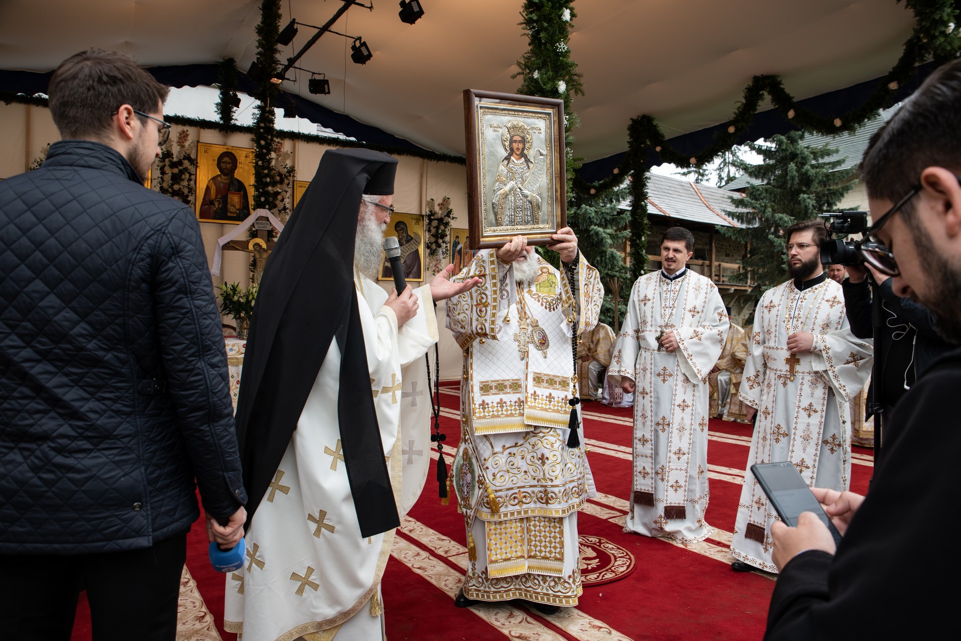 300 de ani de la nașterea marelui mitropolit: „Să luăm aminte la taina Sfântului Ierarh Iacob Putneanul”