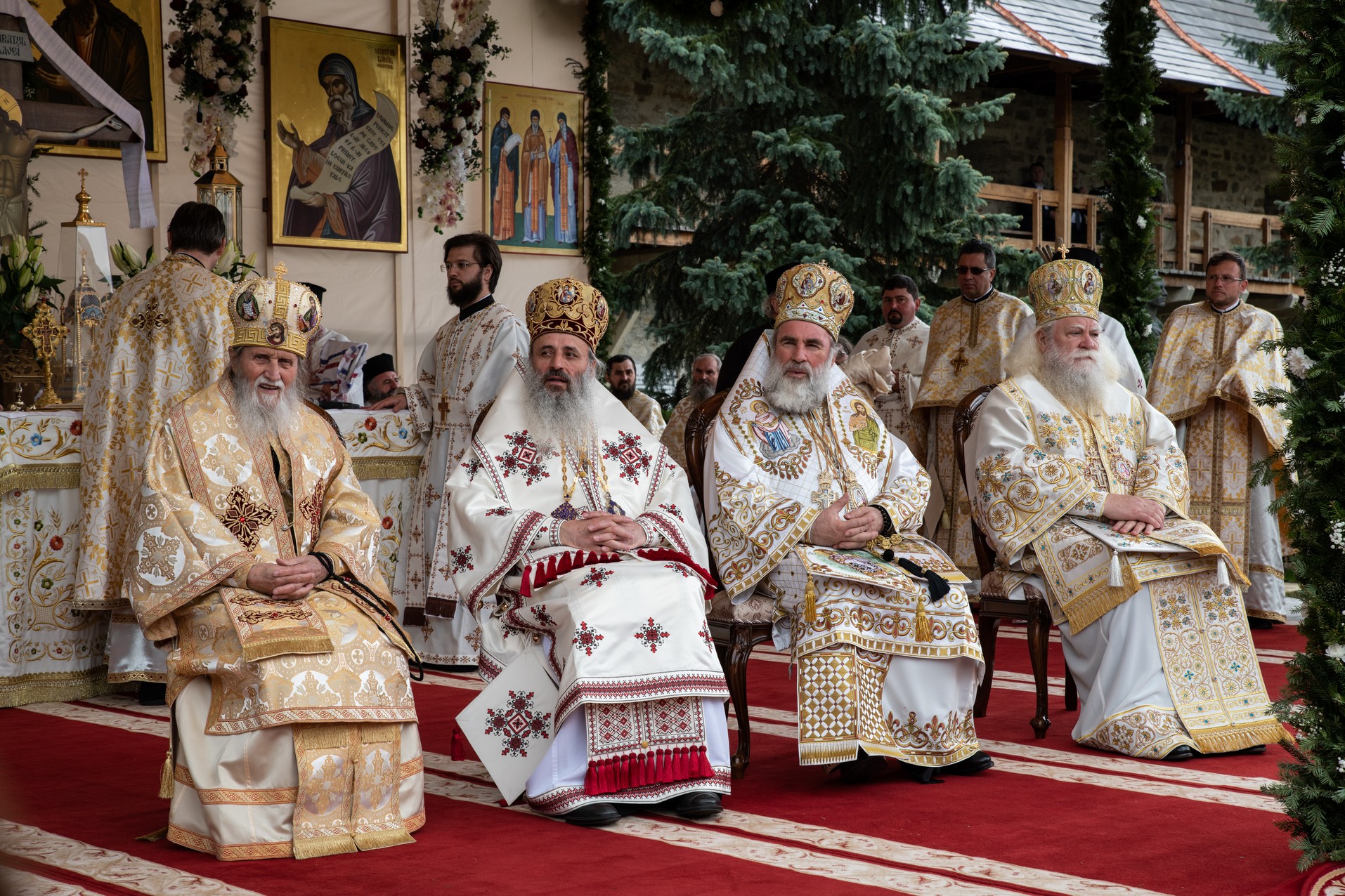 300 de ani de la nașterea marelui mitropolit: „Să luăm aminte la taina Sfântului Ierarh Iacob Putneanul”