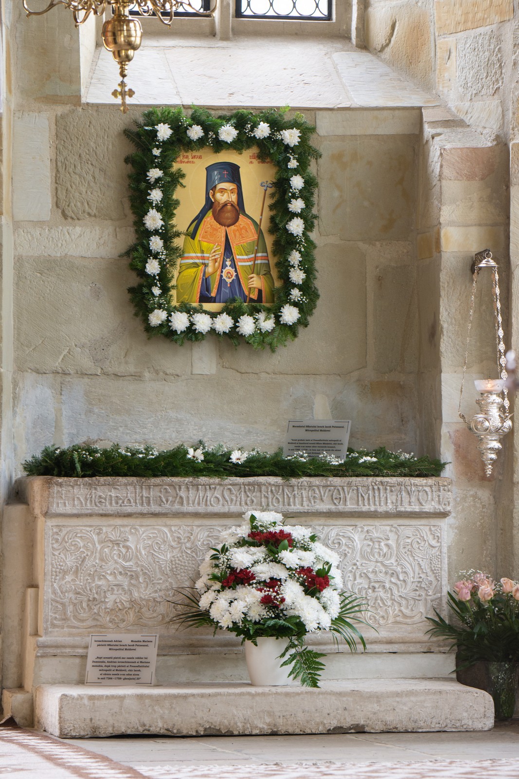 300 de ani de la nașterea marelui mitropolit: „Să luăm aminte la taina Sfântului Ierarh Iacob Putneanul”