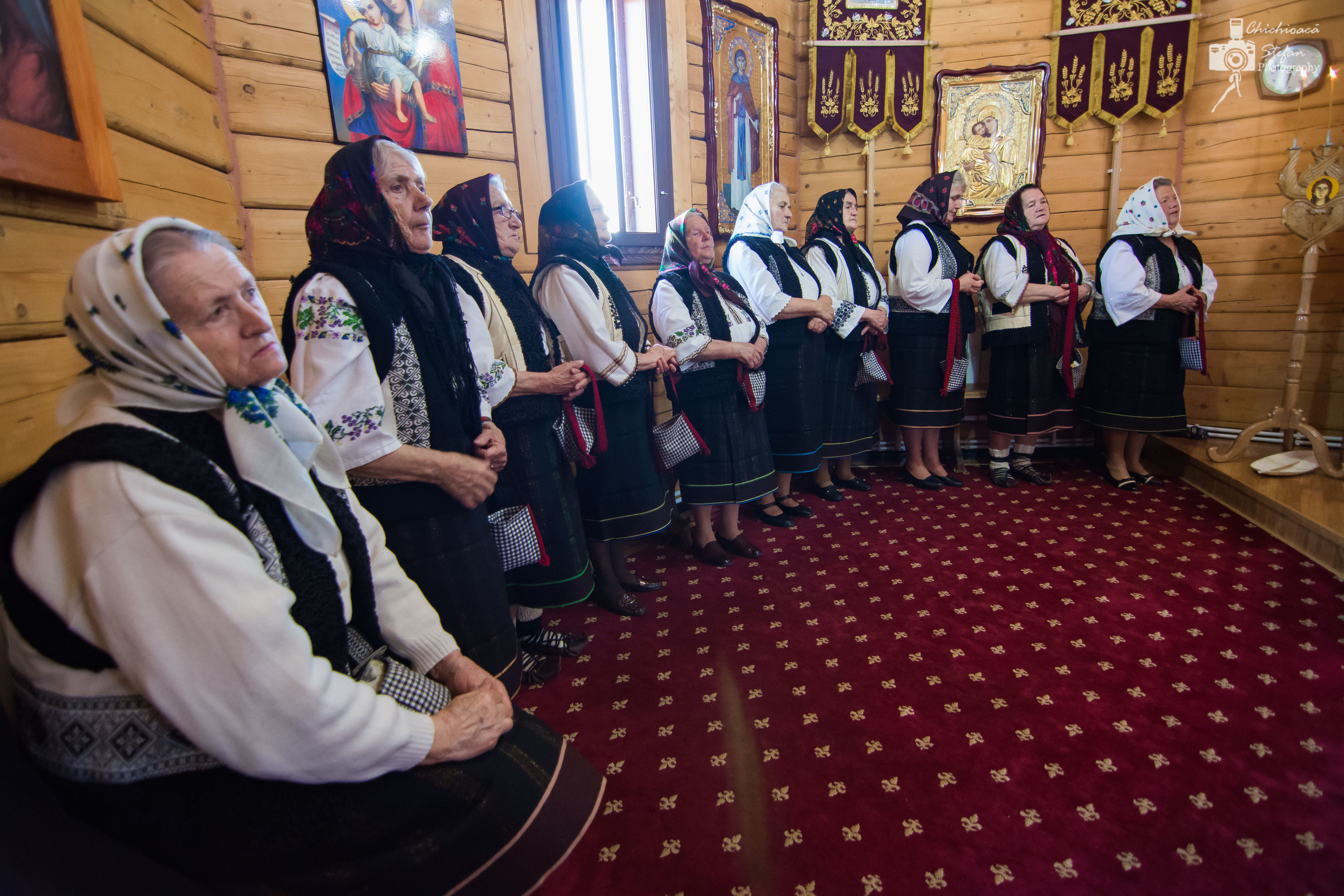 Simpozion național și Liturghie Arhierească, în Parohia Straja