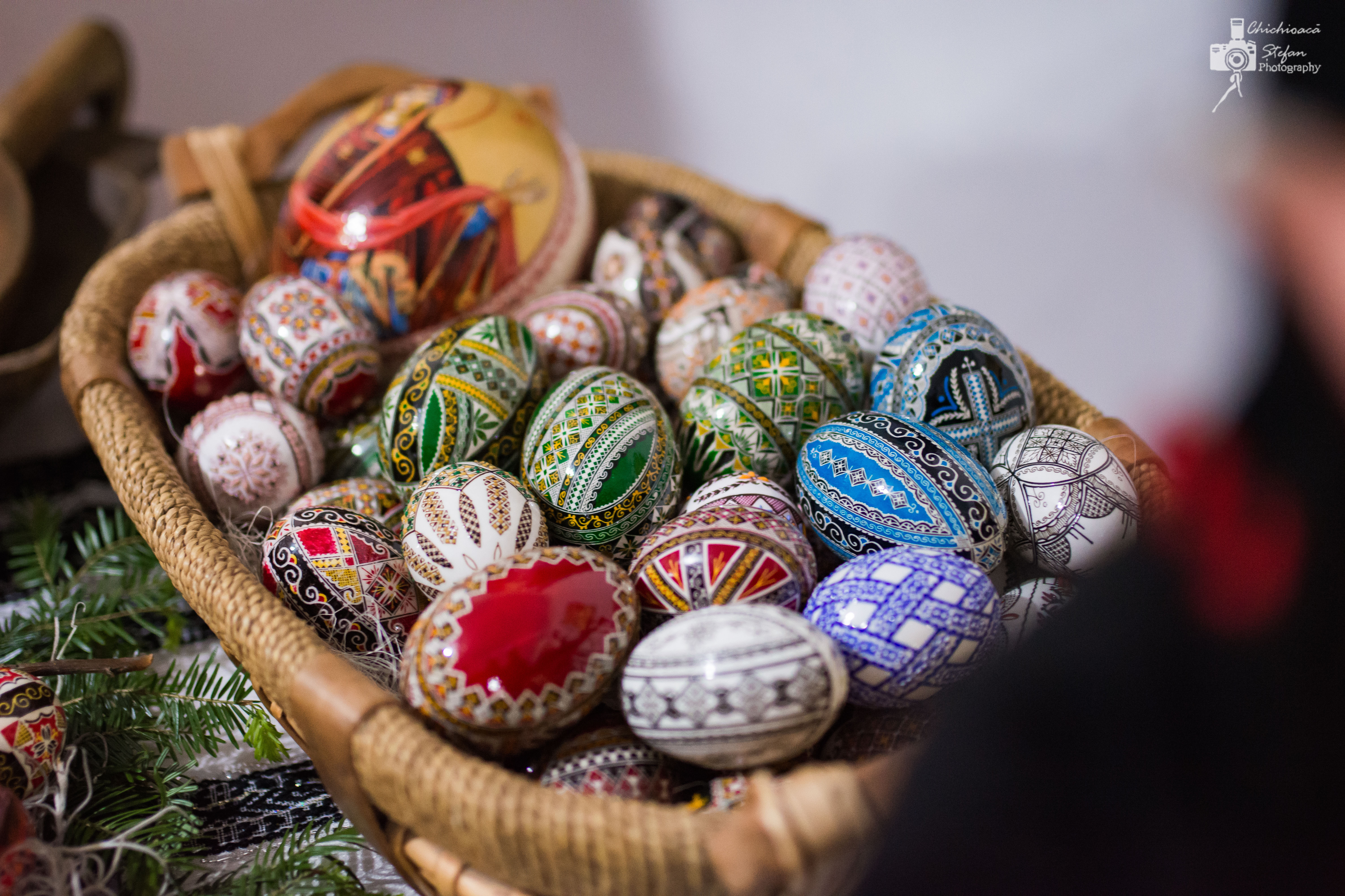 Simpozion național și Liturghie Arhierească, în Parohia Straja