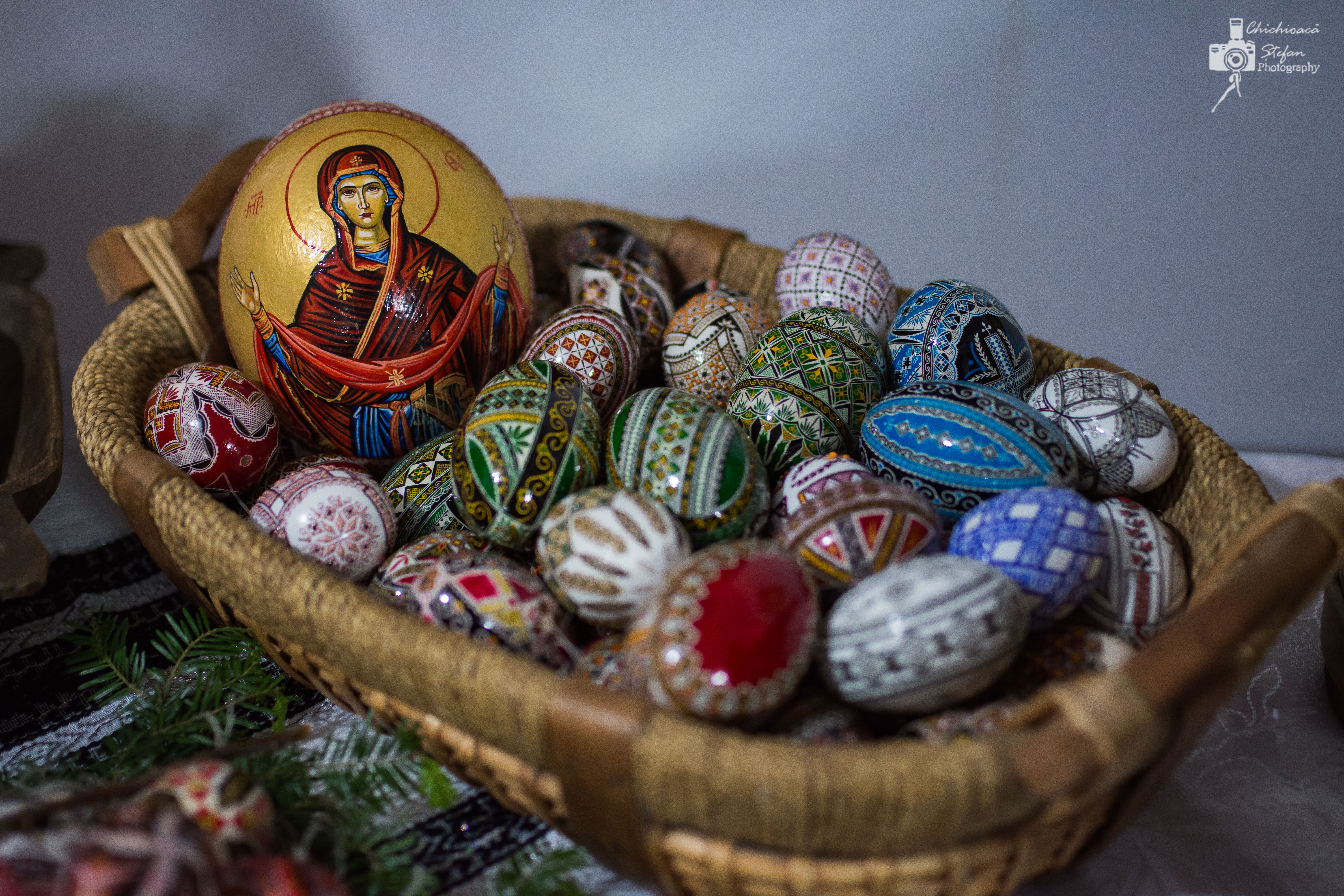 Simpozion național și Liturghie Arhierească, în Parohia Straja