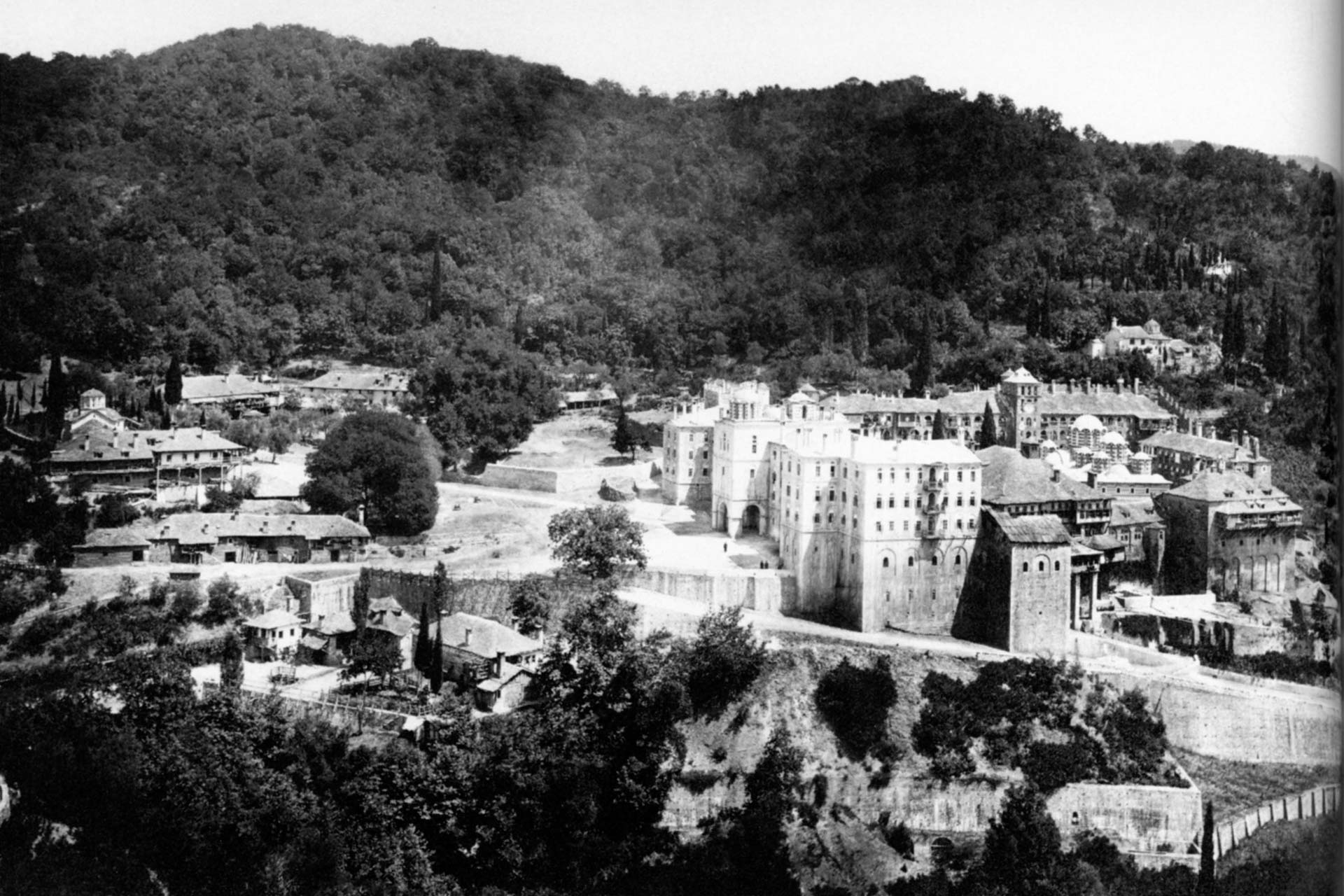 Contribuţii româneşti la Mănăstirea Zografu – Pelerinajul părintelui Cleopa la Athos