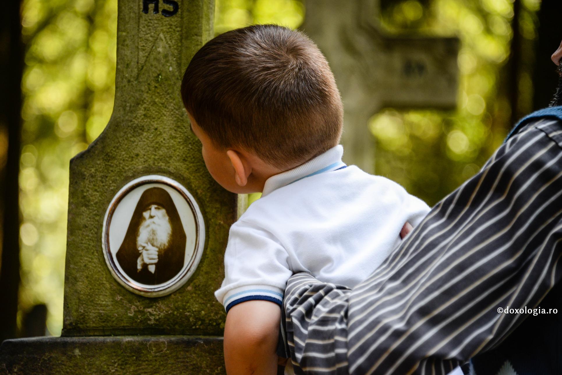 124 de ani de la naşterea Părintelui Paisie Olaru