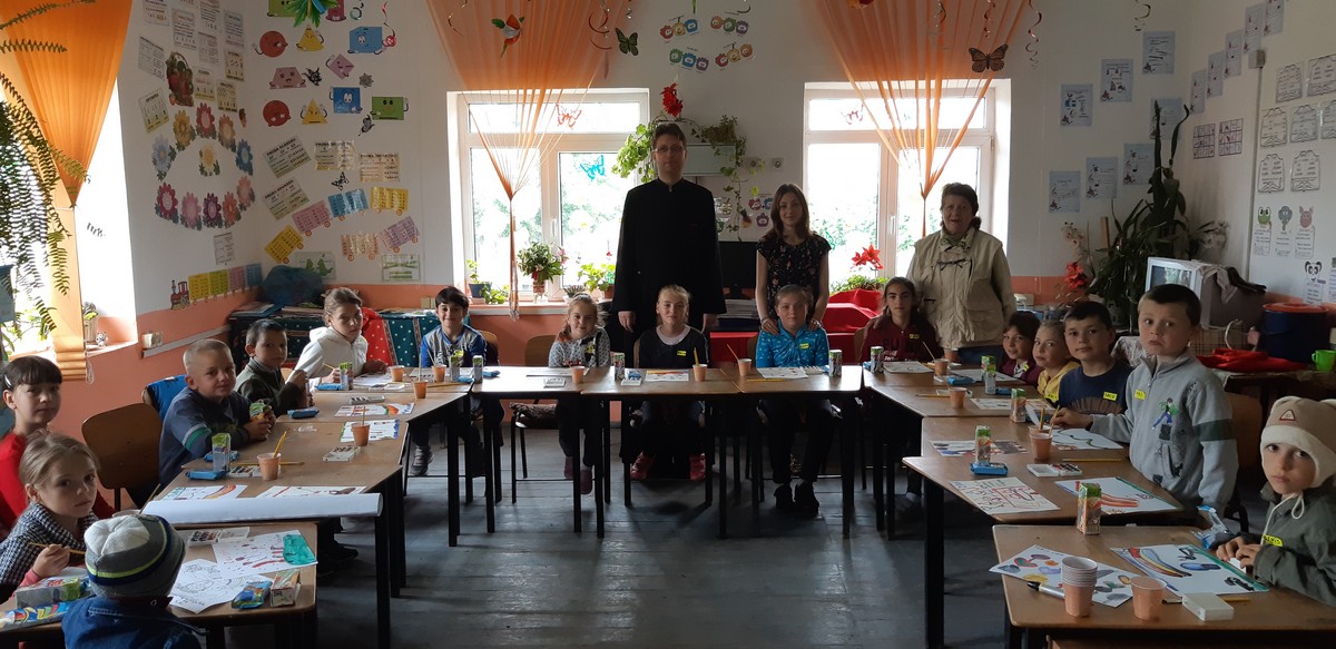 Activităţi cu tinerii la hramul Parohiei Telejna