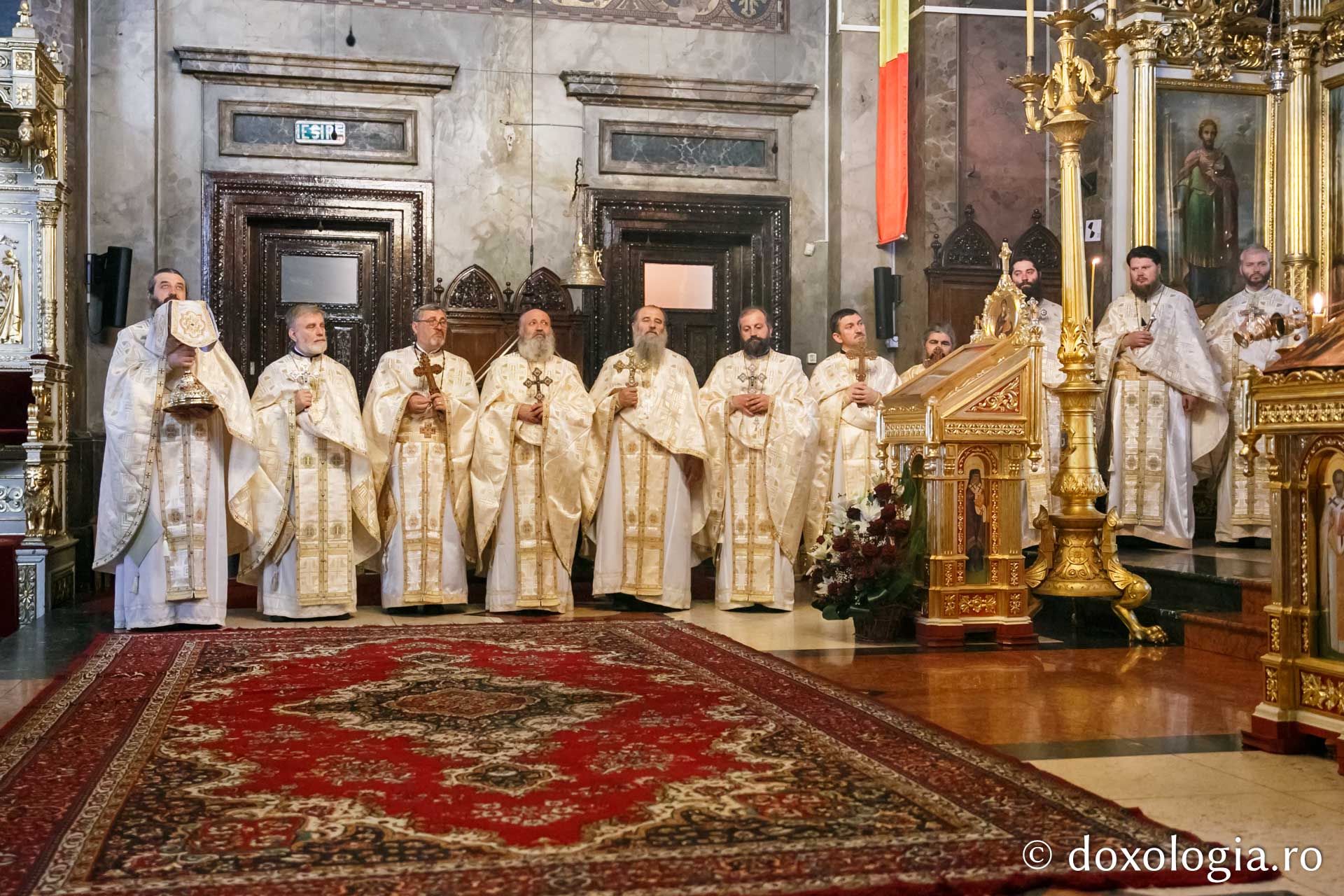 Sfânta Liturghie și rugăciuni de pomenire pentru cei 378 de ani de ocrotire ai Sfintei Cuvioase Parascheva