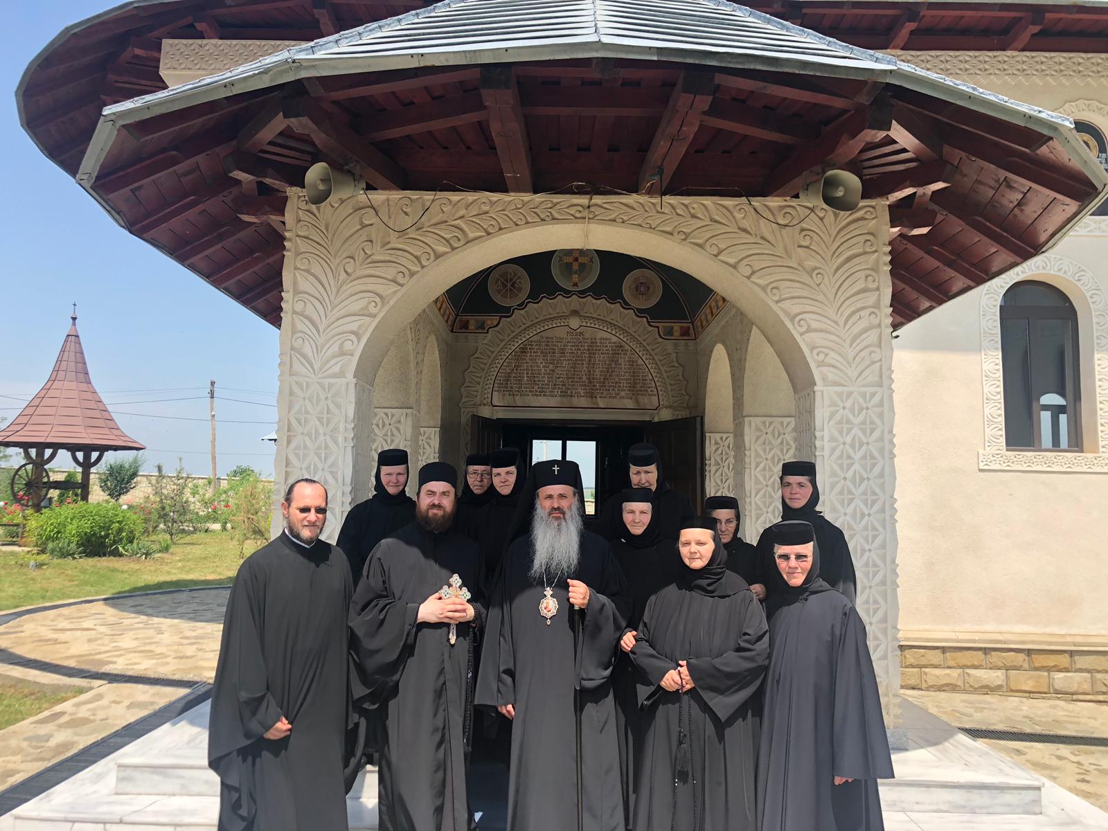 Sărbătoarea Preasfintei Treimi la Mănăstirea Eșanca