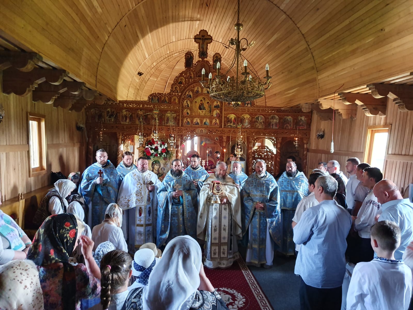 Hramul bisericii satului Mănăstirea Neamț