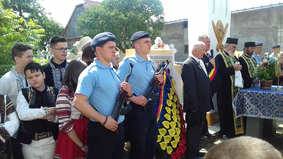 Comuna Cornu Luncii și-a cinstit eroii: prinos de recunoștință pentru cei care s-au jertfit pe câmpurile de luptă