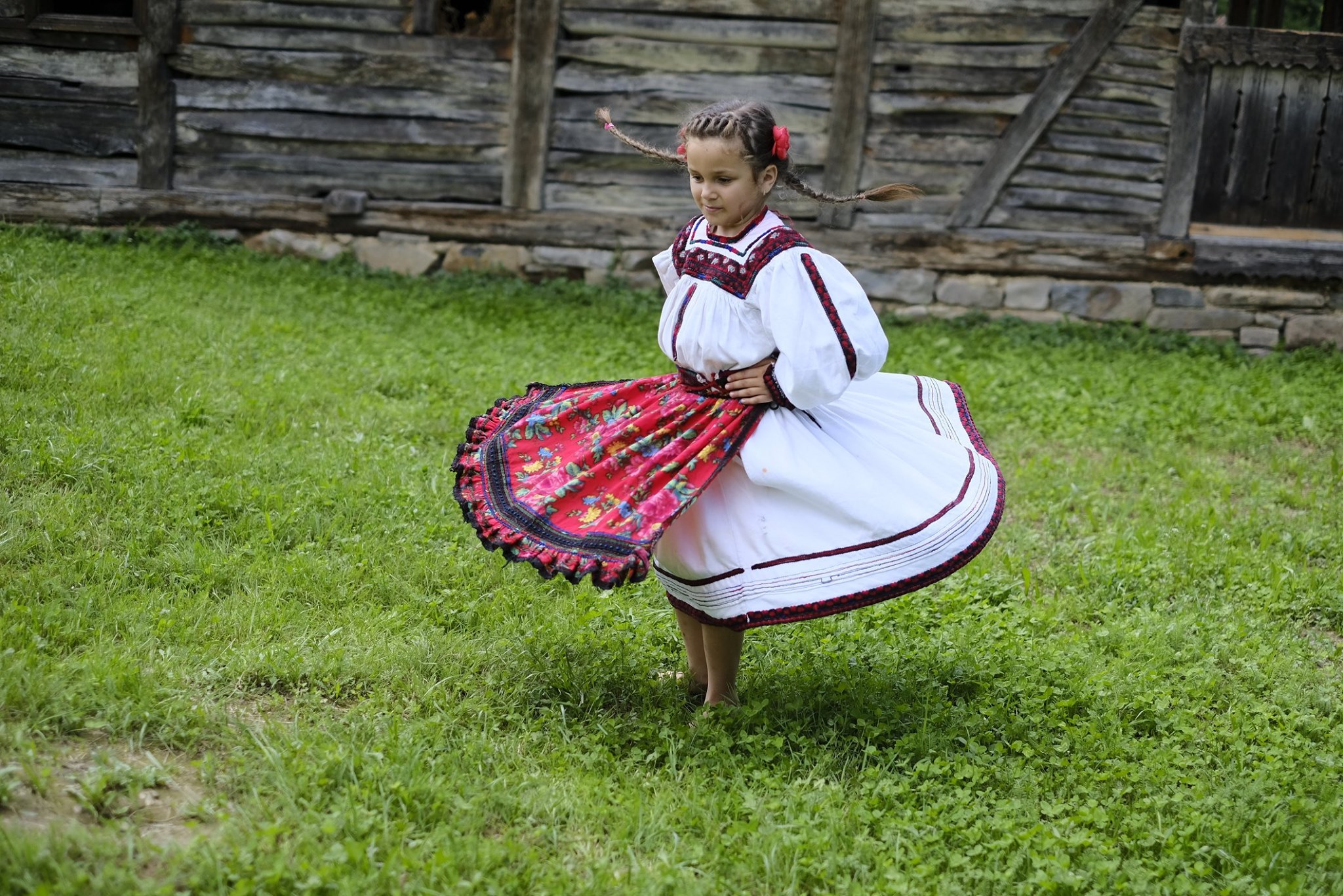 Proiectul „O zi în satul meu” – Episcopia Ortodoxă Română a Maramureşului şi Sătmarului
