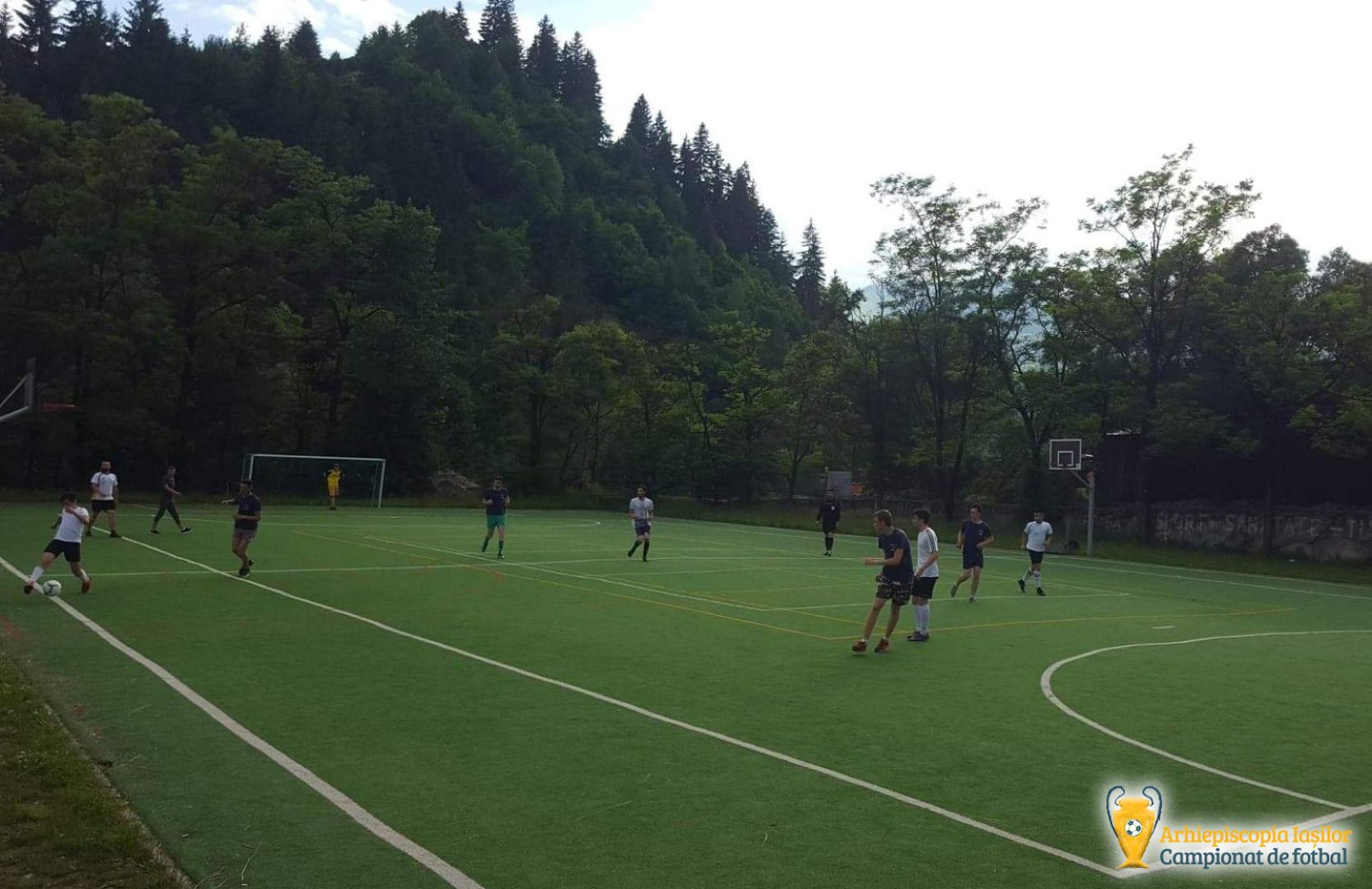 Aproximativ 750 de jucători s-au înscris la Campionatul de Fotbal al Arhiepiscopiei Iașilor