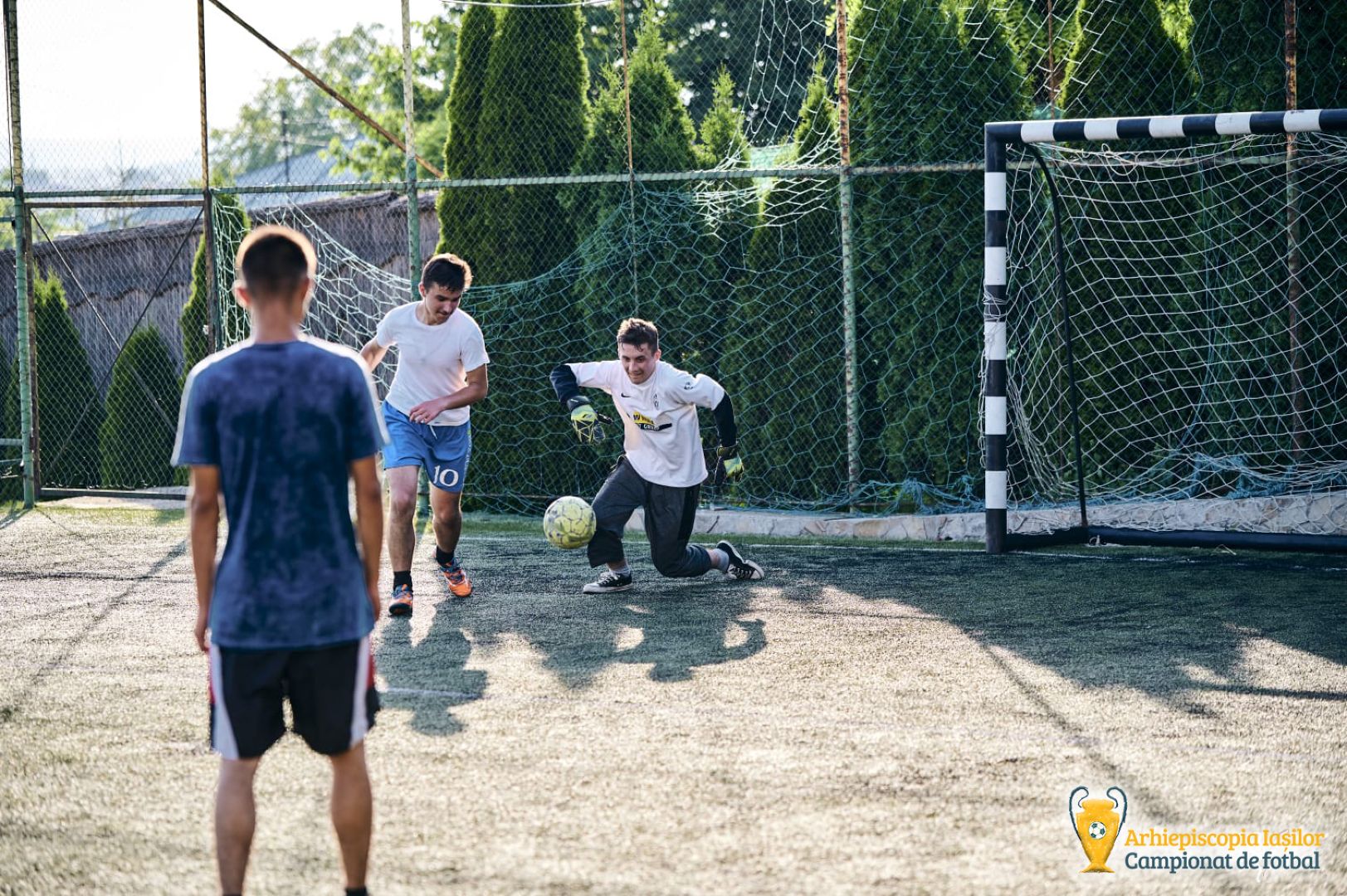Aproximativ 750 de jucători s-au înscris la Campionatul de Fotbal al Arhiepiscopiei Iașilor