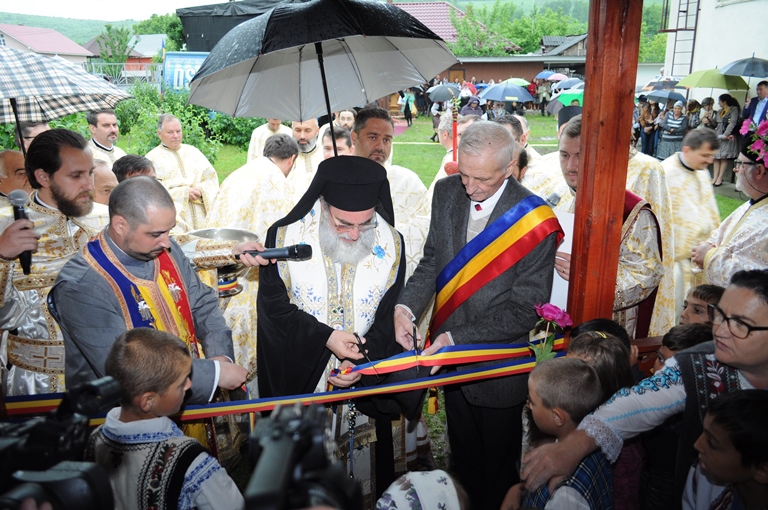 Sfinţirea Așezământului „Preot Evmenie Moraru” Sfinţirea Așezământului „Preot Evmenie Moraru”