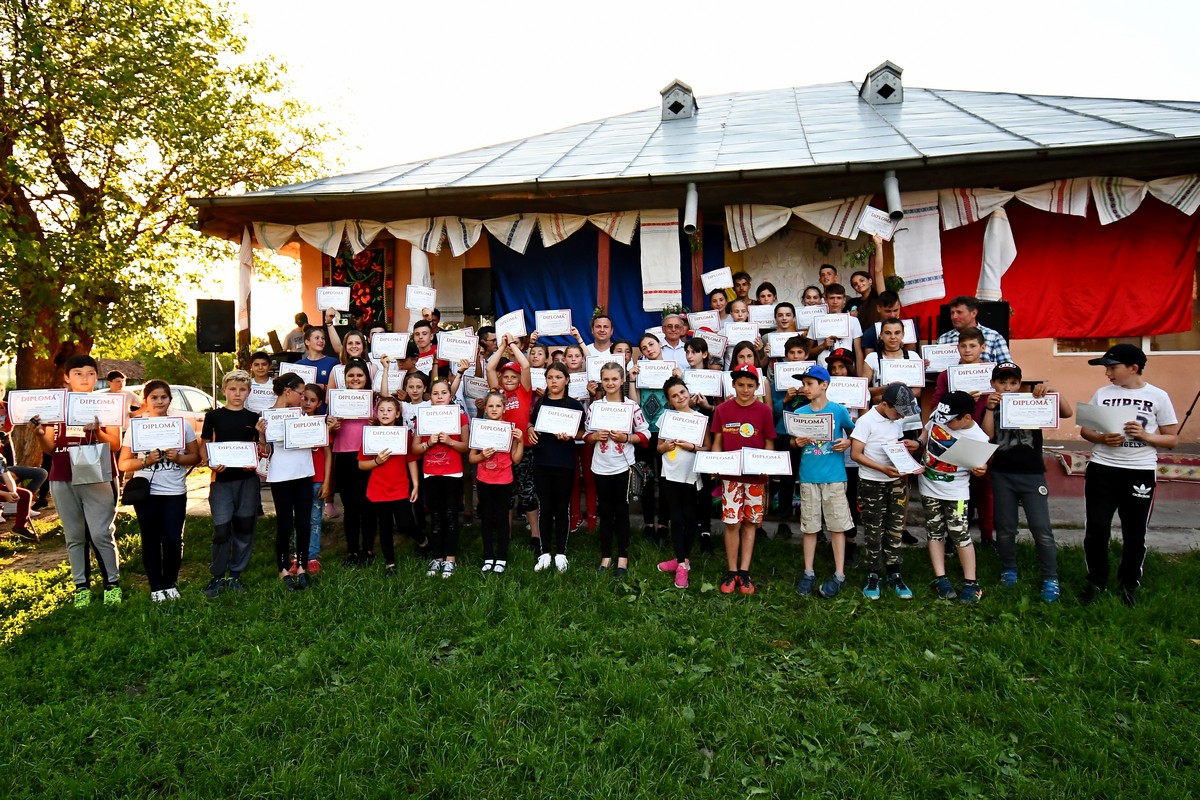 Rugăciune, tradiţie şi sărbătoare de Ziua Salcâmului la Andrieşeni