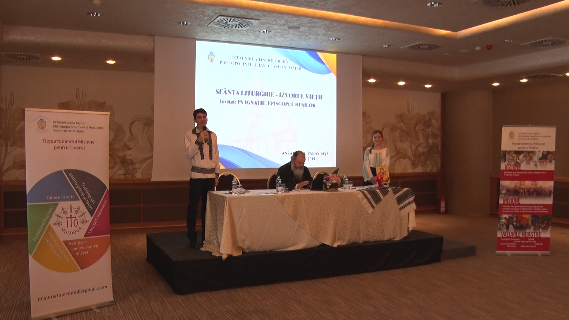 (Video) Conferință: „Sfânta Liturghie  - izvorul vieții” - PS Ignatie, Episcopul Hușilor