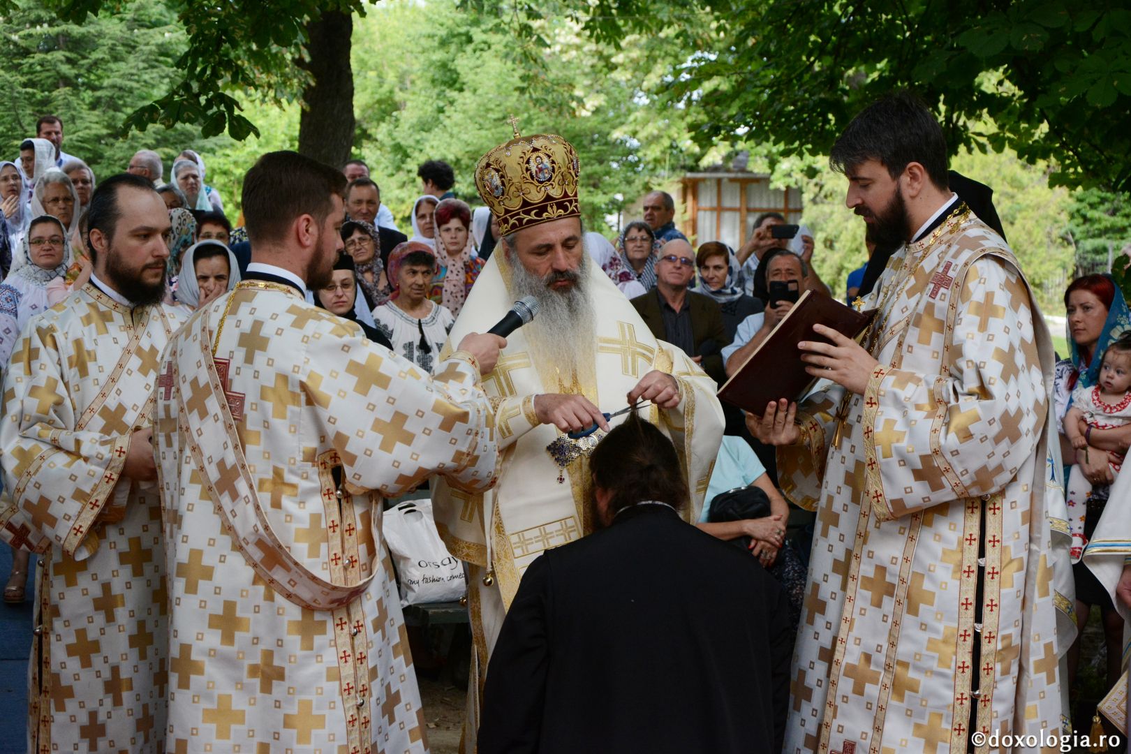 Mănăstirea Bucium din Iași în haină de sărbătoare – IPS Teofan a slujit de hramul așezământului monahal